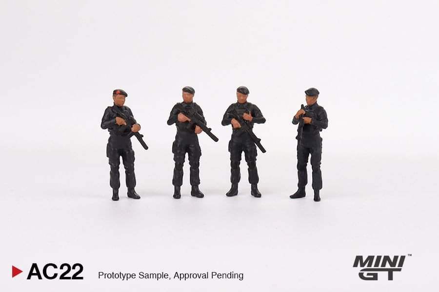 MINI GT #522 1/64 Land Rover Defender 110 Mobile Brigade Corps (KORPS BRIMOB) -EMS Exclusive - Image 5