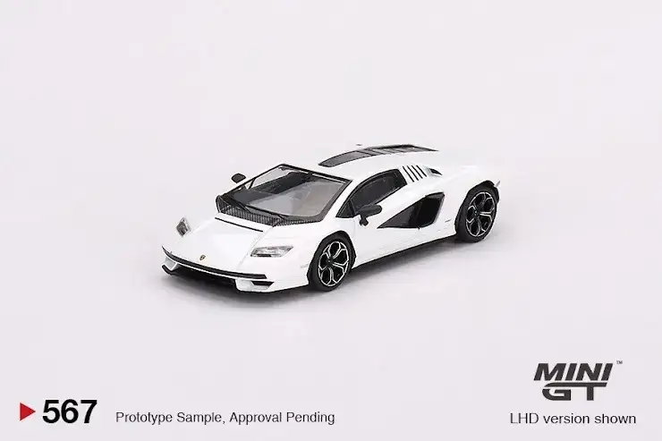 MINI GT #567 Lamborghini Countach LPI 800-4  Bianco Siderale