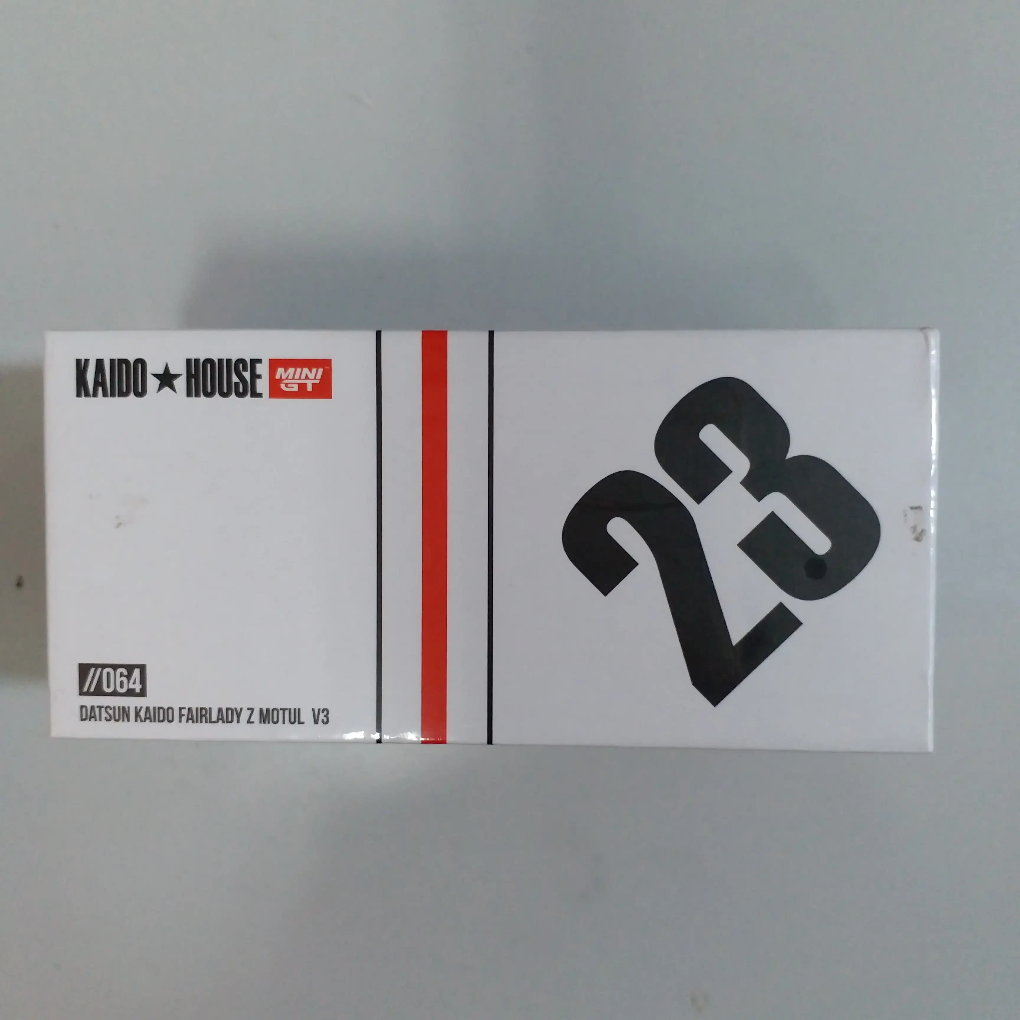 Mini GT x Kaido House #64 Datsun Fairlady Z Motul V3 - Image 2