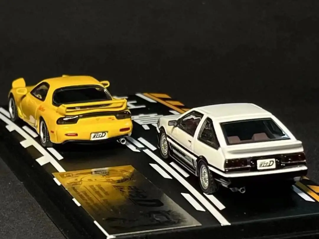 Modeler's 1:64 Scale Initial D Vol. 16 高橋啓介 Mazda RX-7(FD3S) & 秋山渉レビン Toyota Levin (AE86) Diorama Set - Image 5
