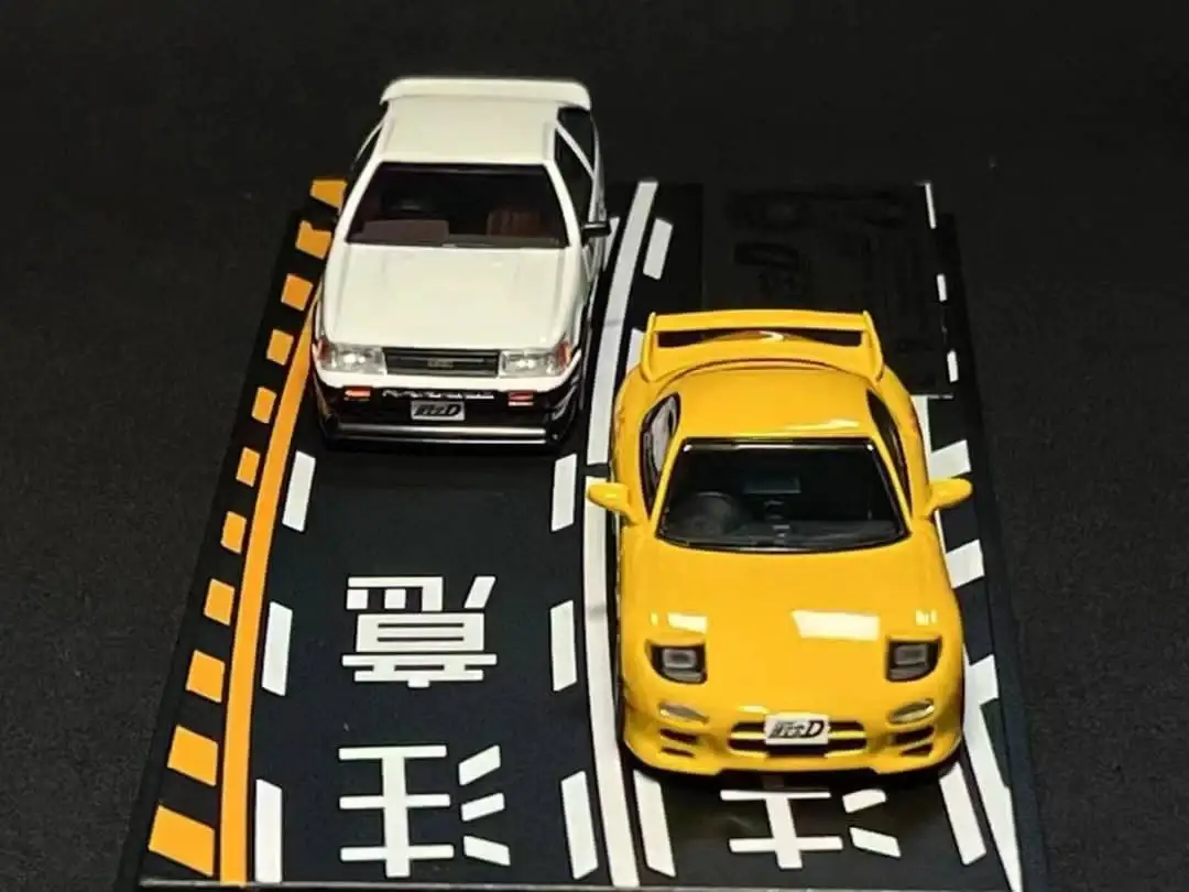 Modeler's 1:64 Scale Initial D Vol. 16 高橋啓介 Mazda RX-7(FD3S) & 秋山渉レビン Toyota Levin (AE86) Diorama Set - Image 6