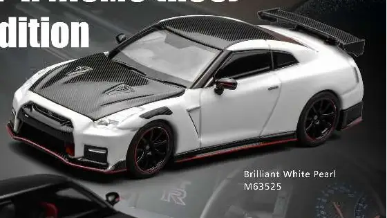Motorhelix 1:64 Scale Nissan GT-R NISMO (R35) Special Edition 2022 - Image 4