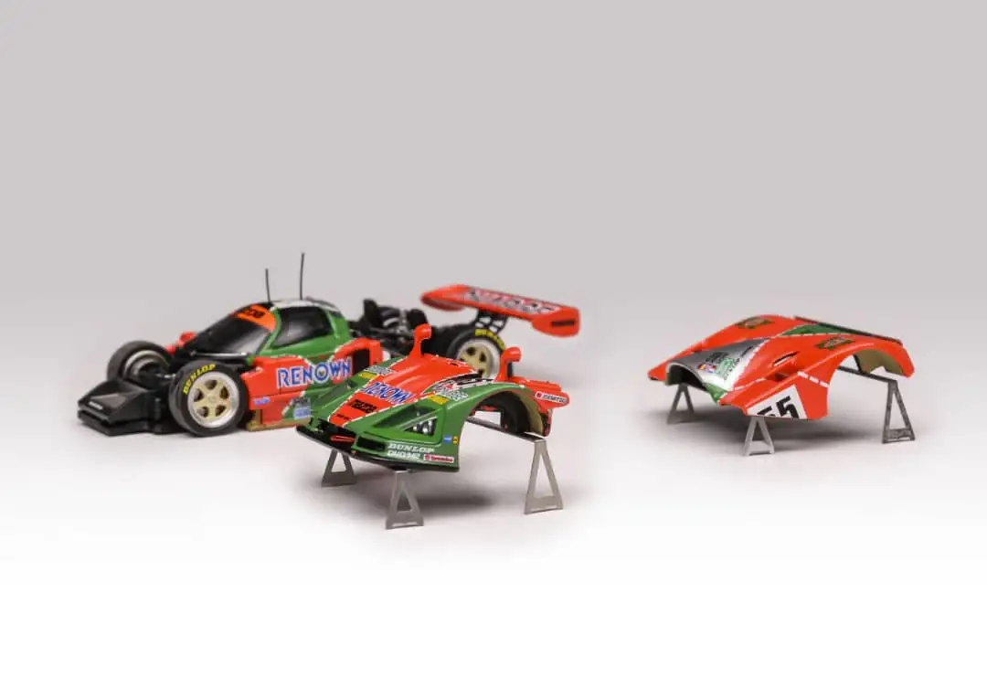 Motorhelix MH 1:64 Mazda 787B Renown - Image 5