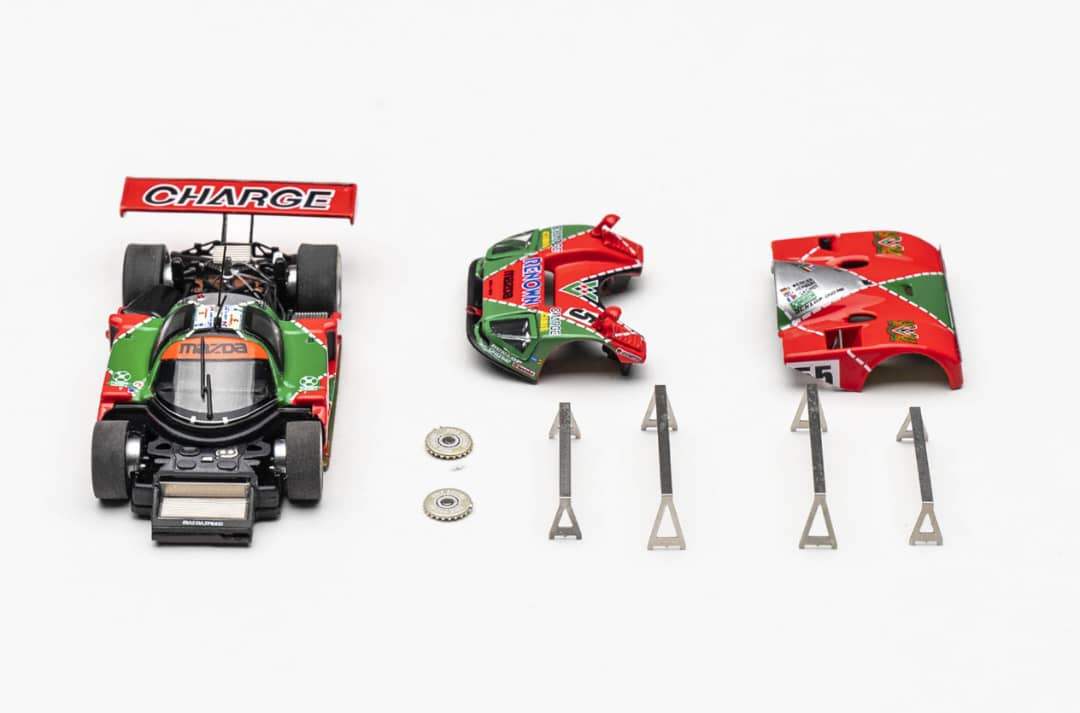 Motorhelix MH 1:64 Mazda 787B Renown - Image 7