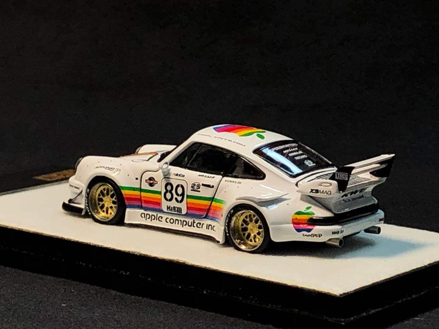 PGM 1:64 Scale RWB Porsche 930 Apple - Image 6