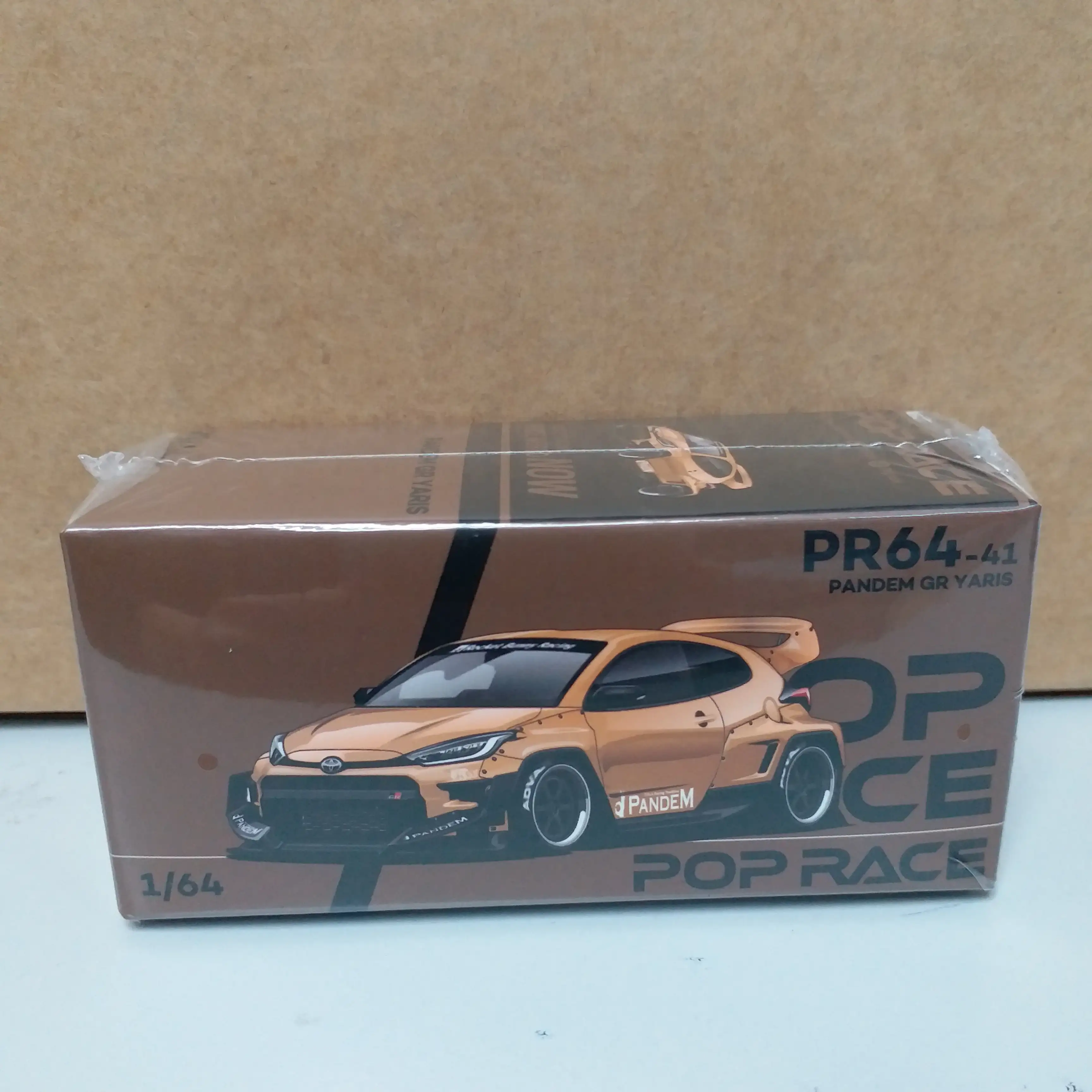 POP RACE 1/64 PANDEM GR YARIS SATIN GOLD - Image 4