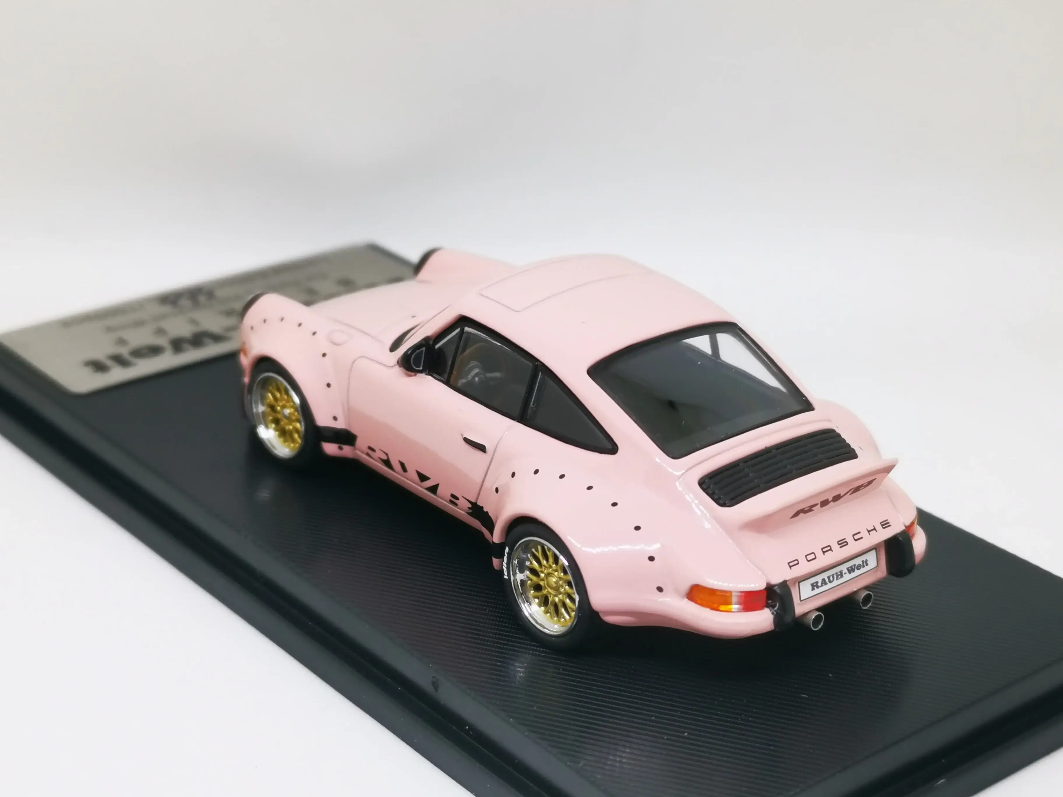Model Collect RWB Porsche 930 Ducktail Wing Pink 1:64 SCALE - Image 3