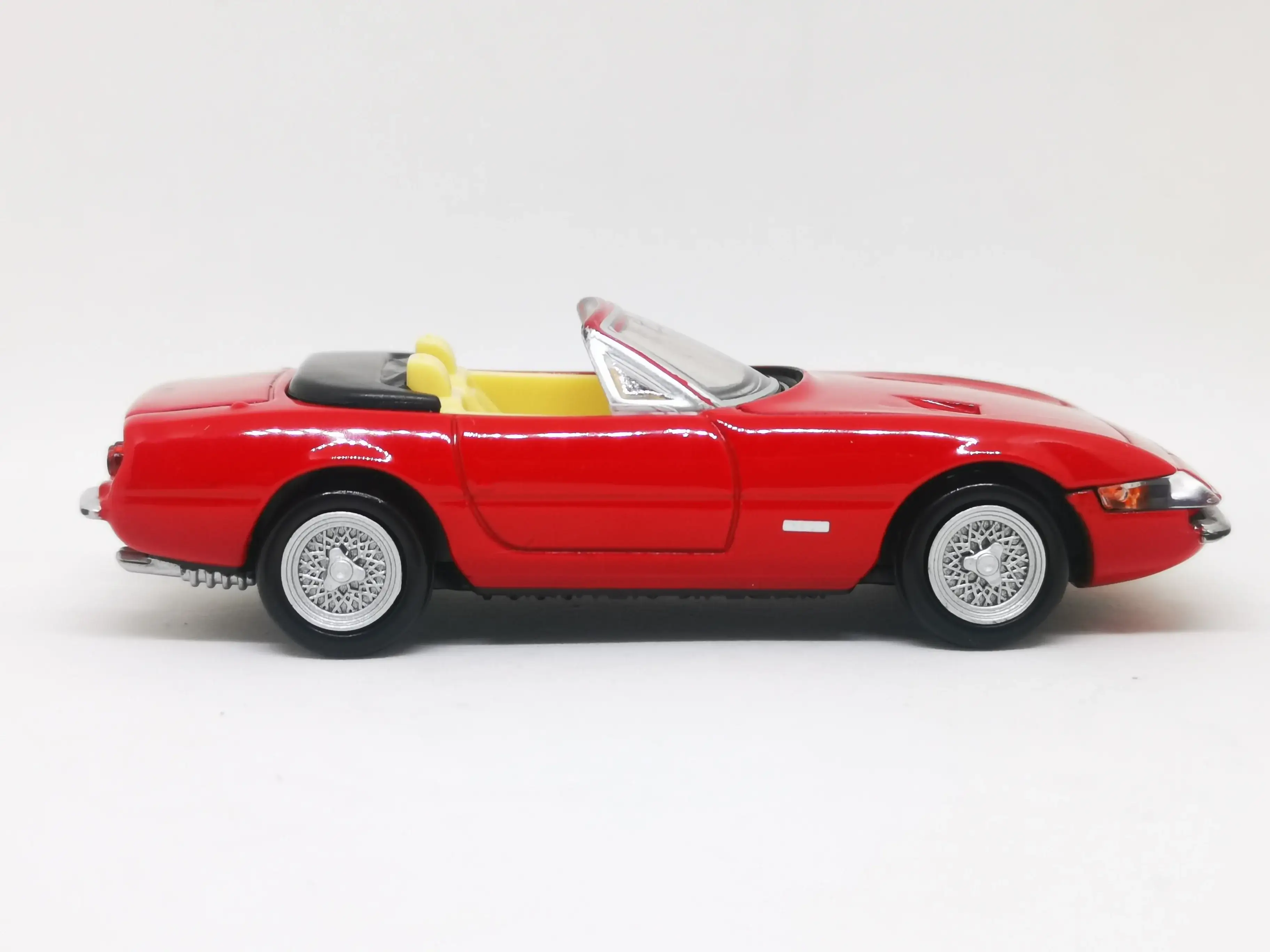 Tomica Premium No.36 Ferrari 365 GTS4 set of two 1:61 SCALE NEW IN Box - Image 5
