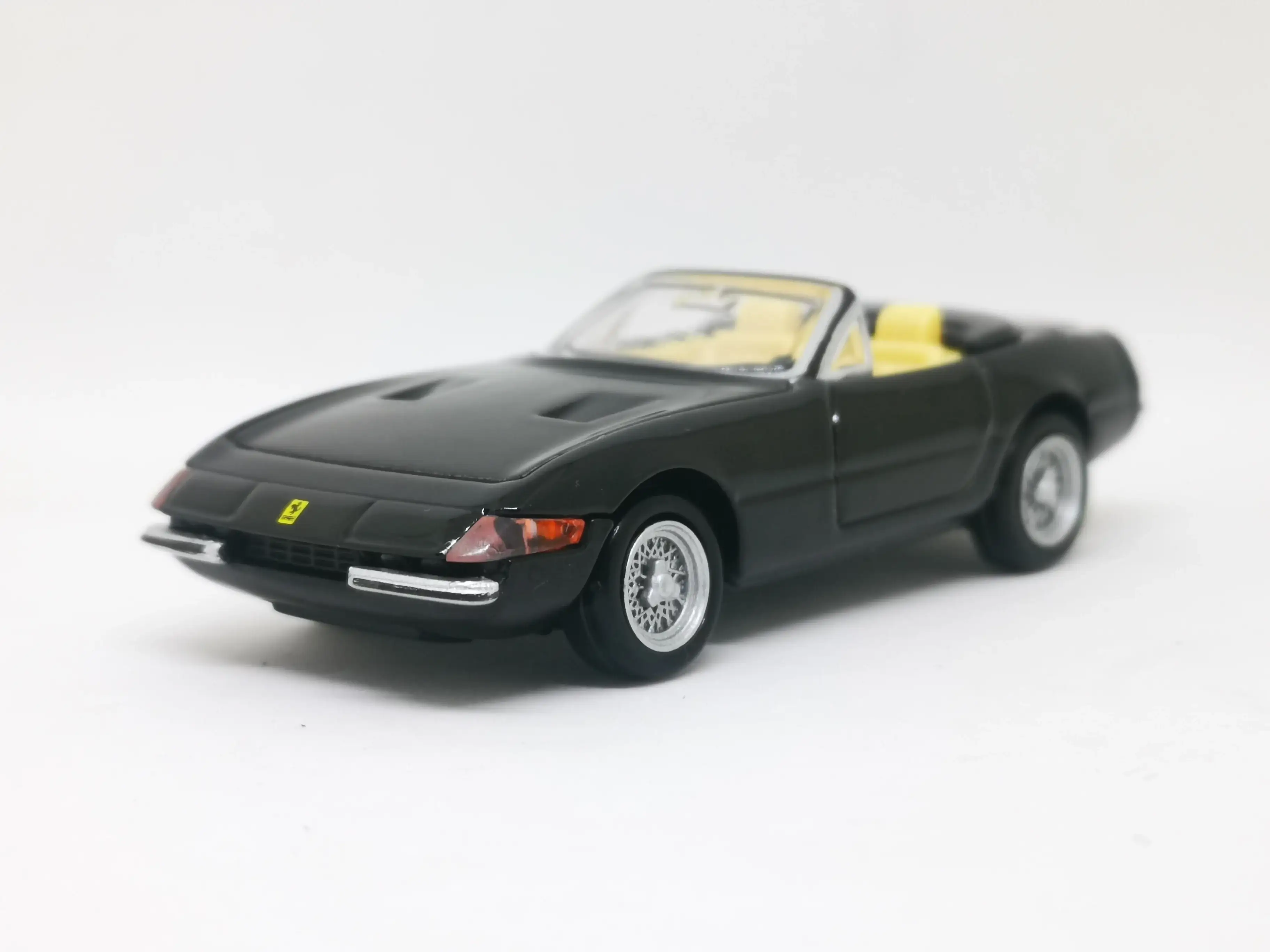 Tomica Premium No.36 Ferrari 365 GTS4 set of two 1:61 SCALE NEW IN Box - Image 6