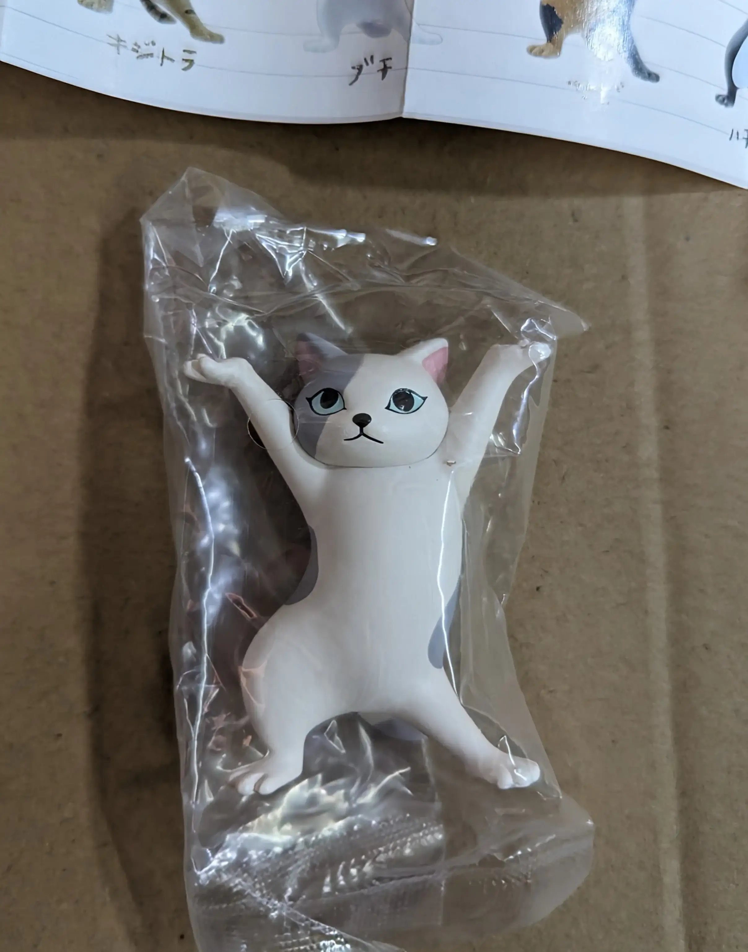 Qualia Gashapon Cat Pen Holder (Vol.4) set of 5 - Image 4