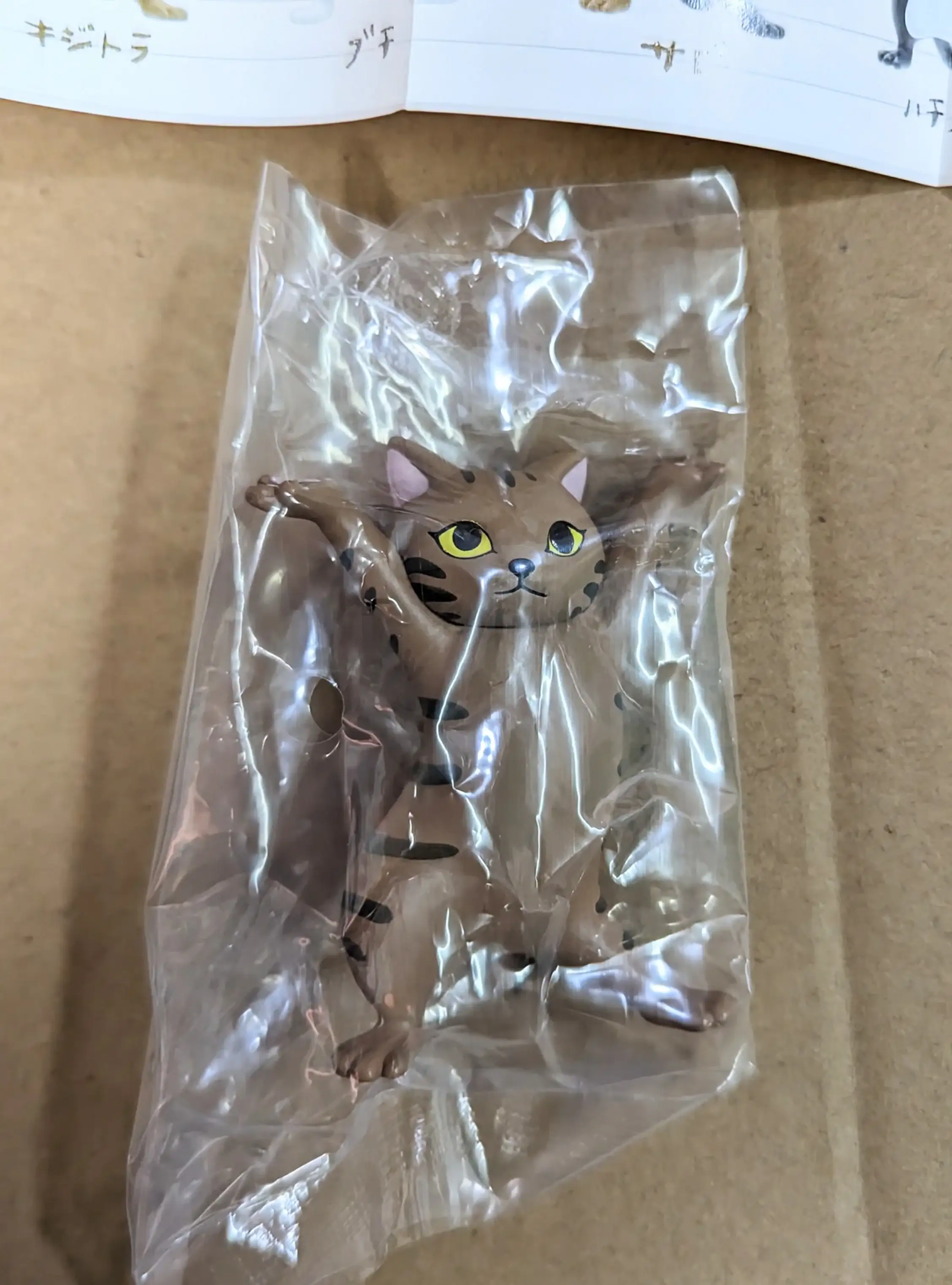 Qualia Gashapon Cat Pen Holder (Vol.4) set of 5 - Image 5