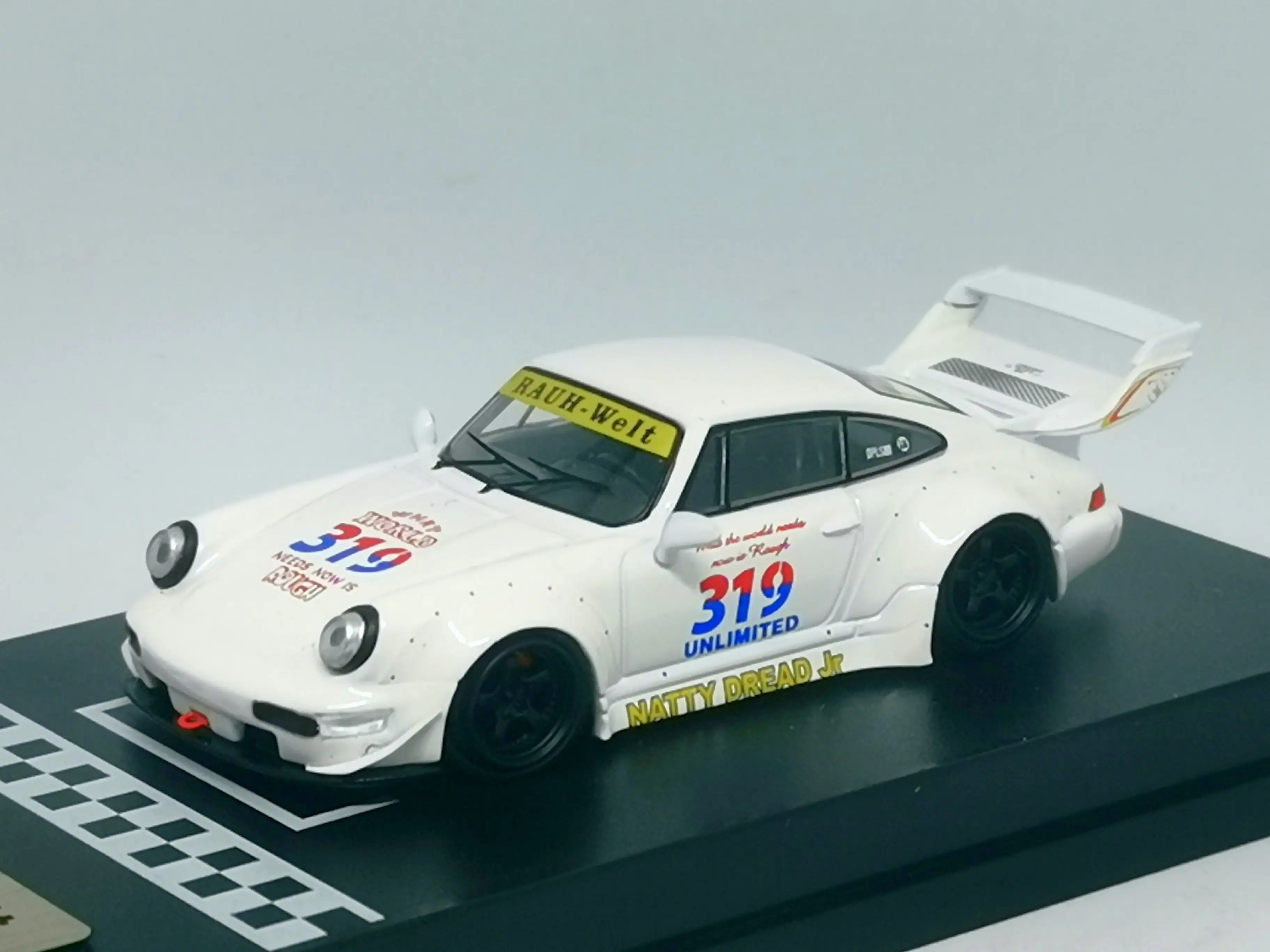RWB Japan Official Japan 1/64 Porsche RWB 964 2020 Toyko Auto Salon Exclusive Set of 4 - Image 3