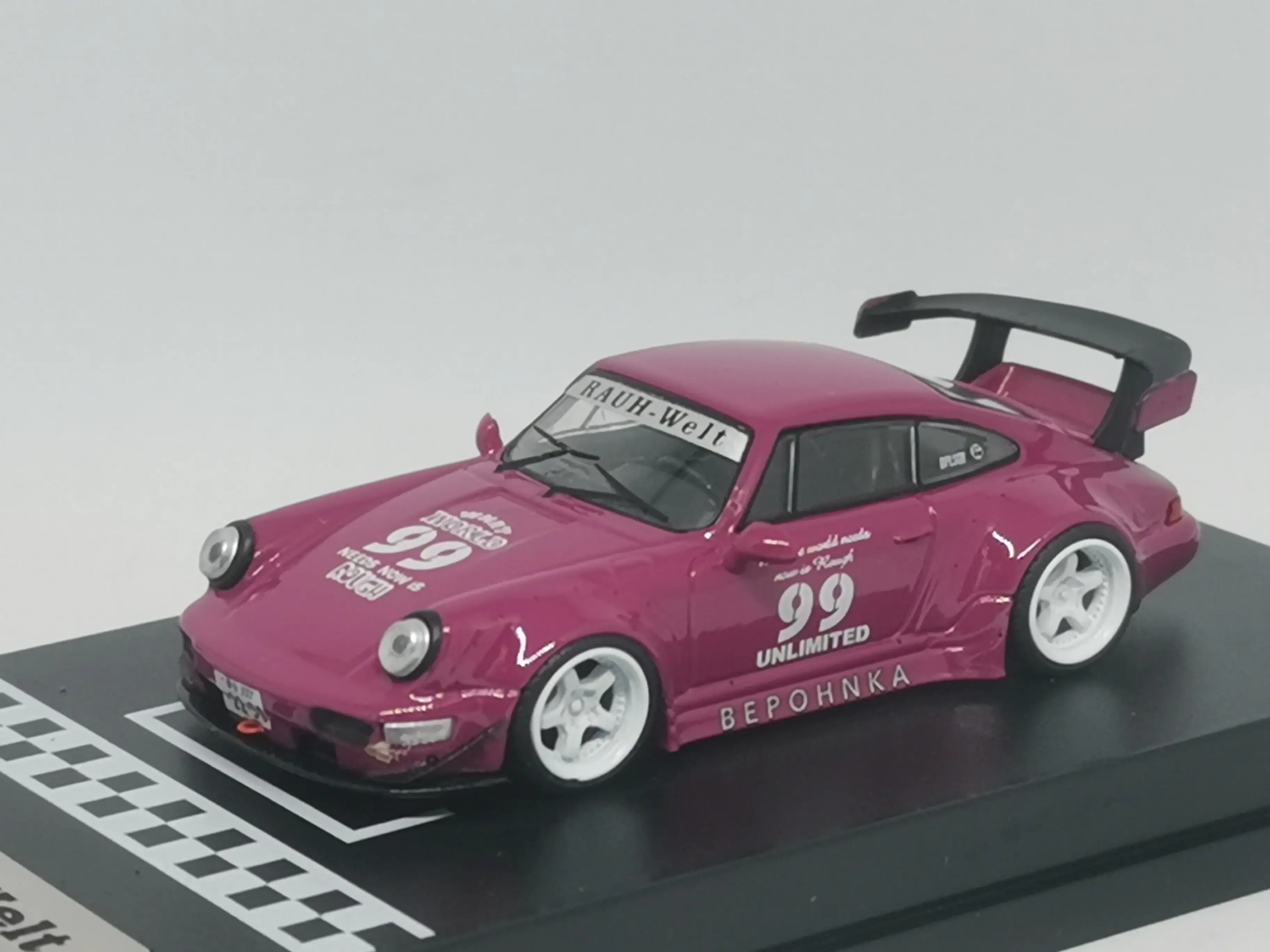 RWB Japan Official Japan 1/64 Porsche RWB 964 2020 Toyko Auto Salon Exclusive Set of 4 - Image 7