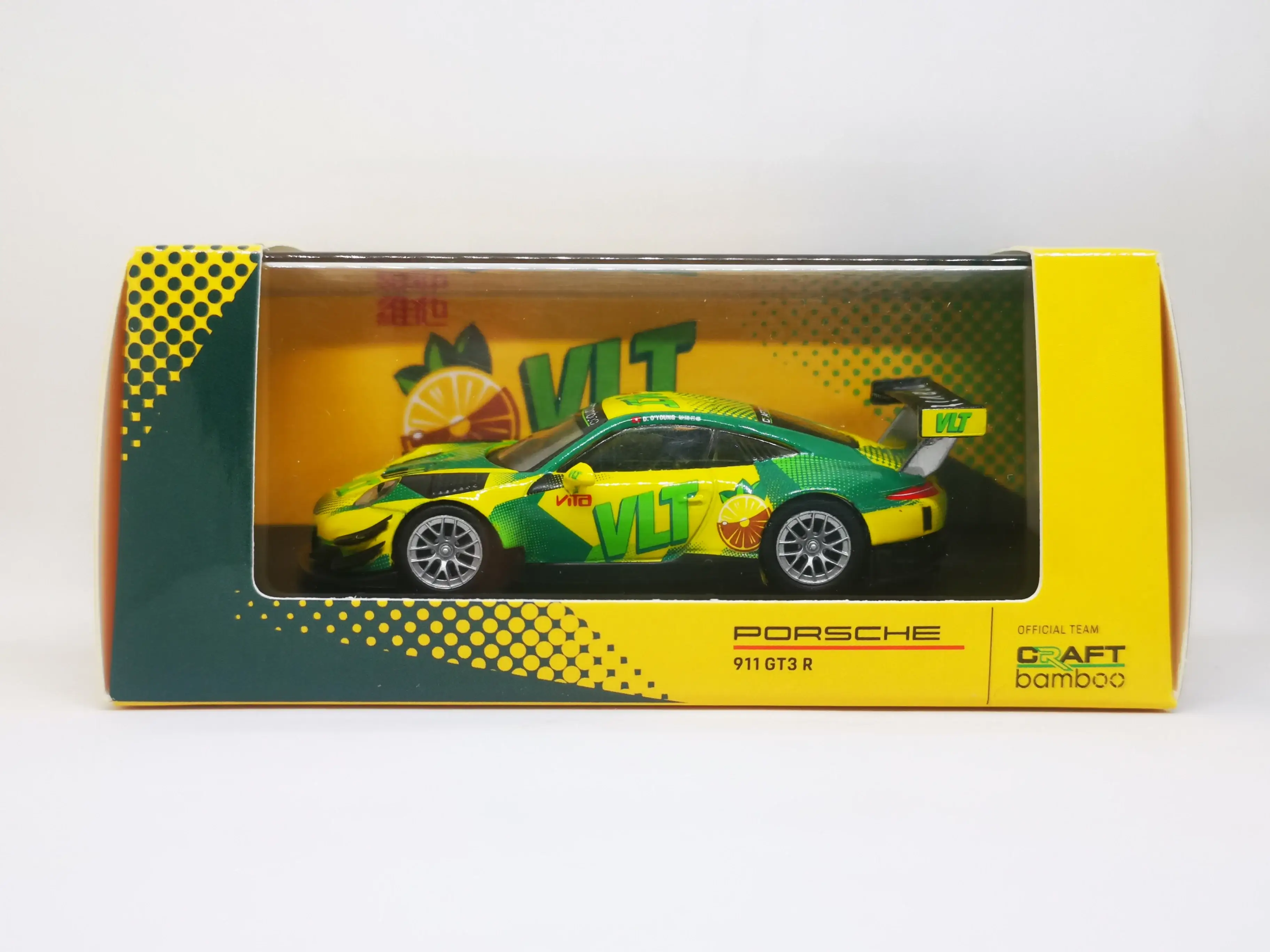 Spark Model Porsche 911 GT3 R FIA Macau GP 2018 with real Driver Signature 1:64 scale - Image 8