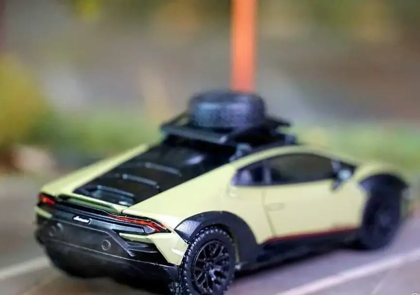 SPARKY X Tiny 1/64 Lamborghini Huracán Sterrato with roof rack -Green - Image 2