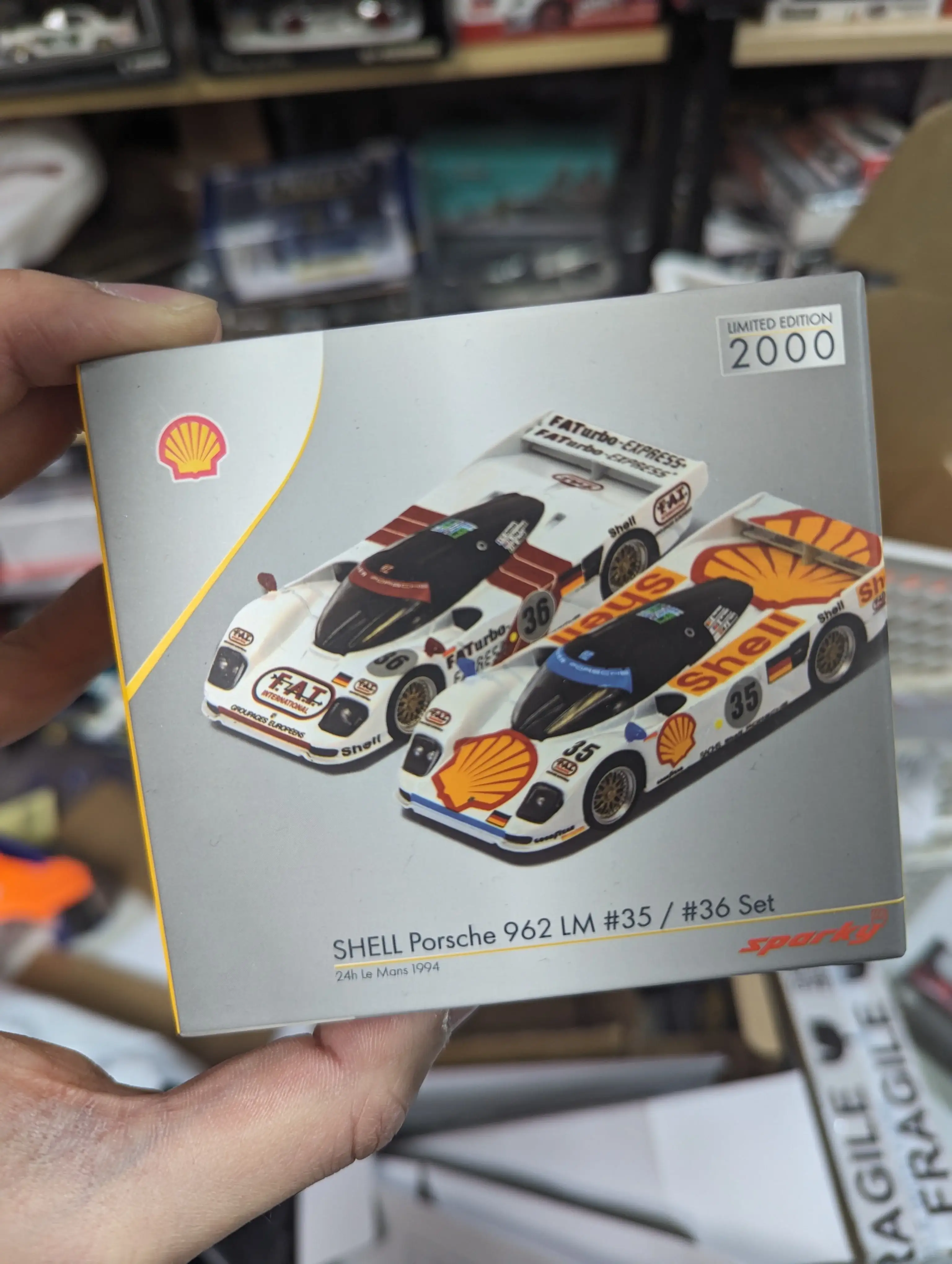 SPARKY X Tiny 1/64 Porsche 962 LM SHELL COMBO - Winner 24h Le Mans 1994 #36 & #35 - Image 2