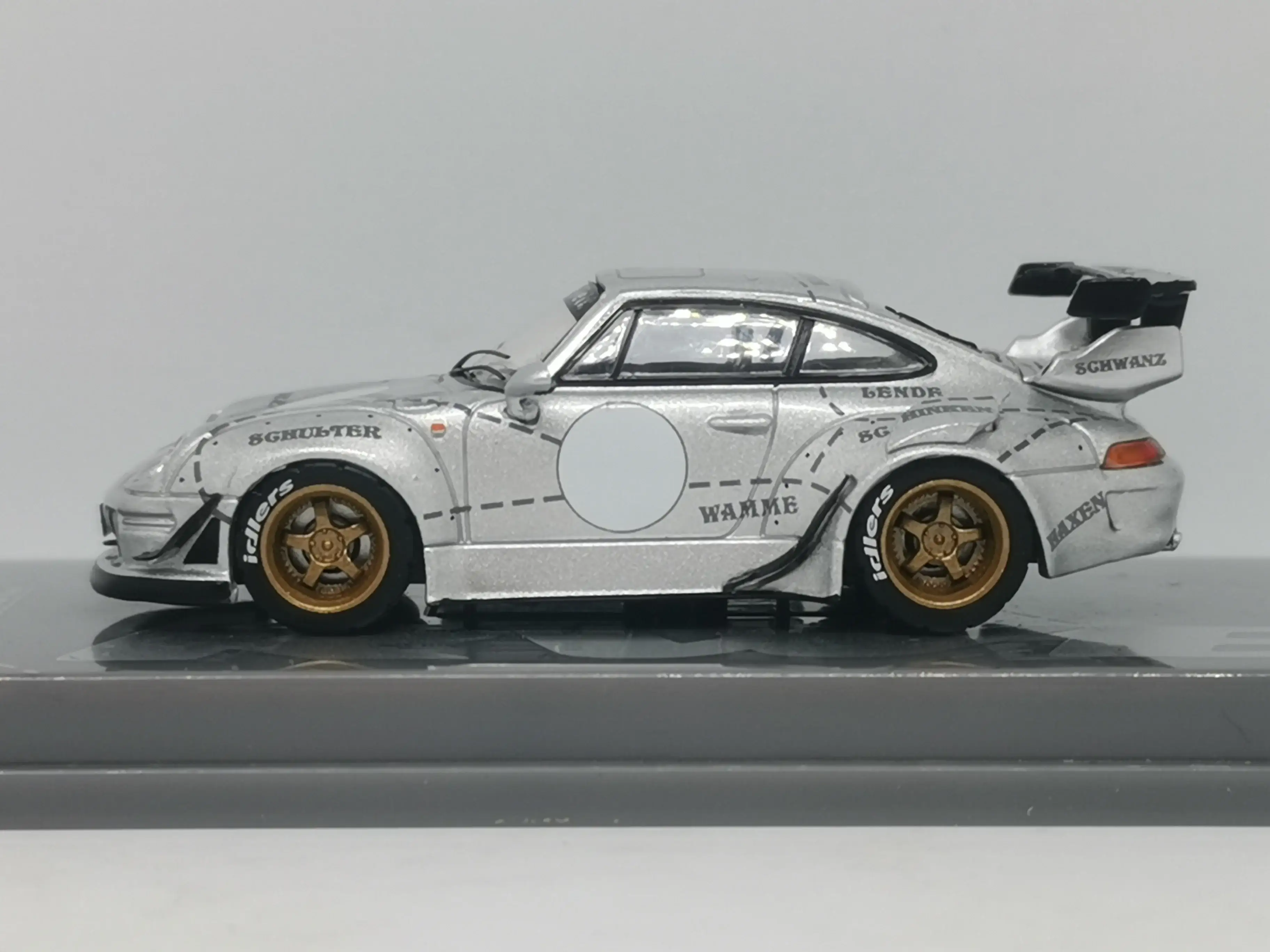 Tarmac Works 1/64 Porsche 993 Silver Phantom Exclusive - Image 5