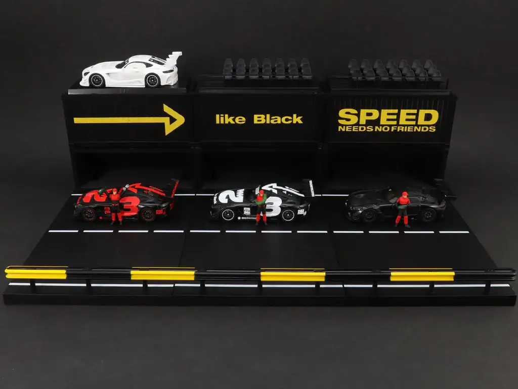 Tarmac Works Mercedes me x 4A likeBlack x Tarmac Works 1/64 Mercedes-AMG GT3 #3 Diorama & Cars Boxset