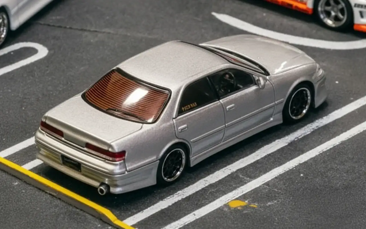 Tarmac Works 1:64 Scale Hong Kong Toy Car Salon 2023 exclusive - Image 2
