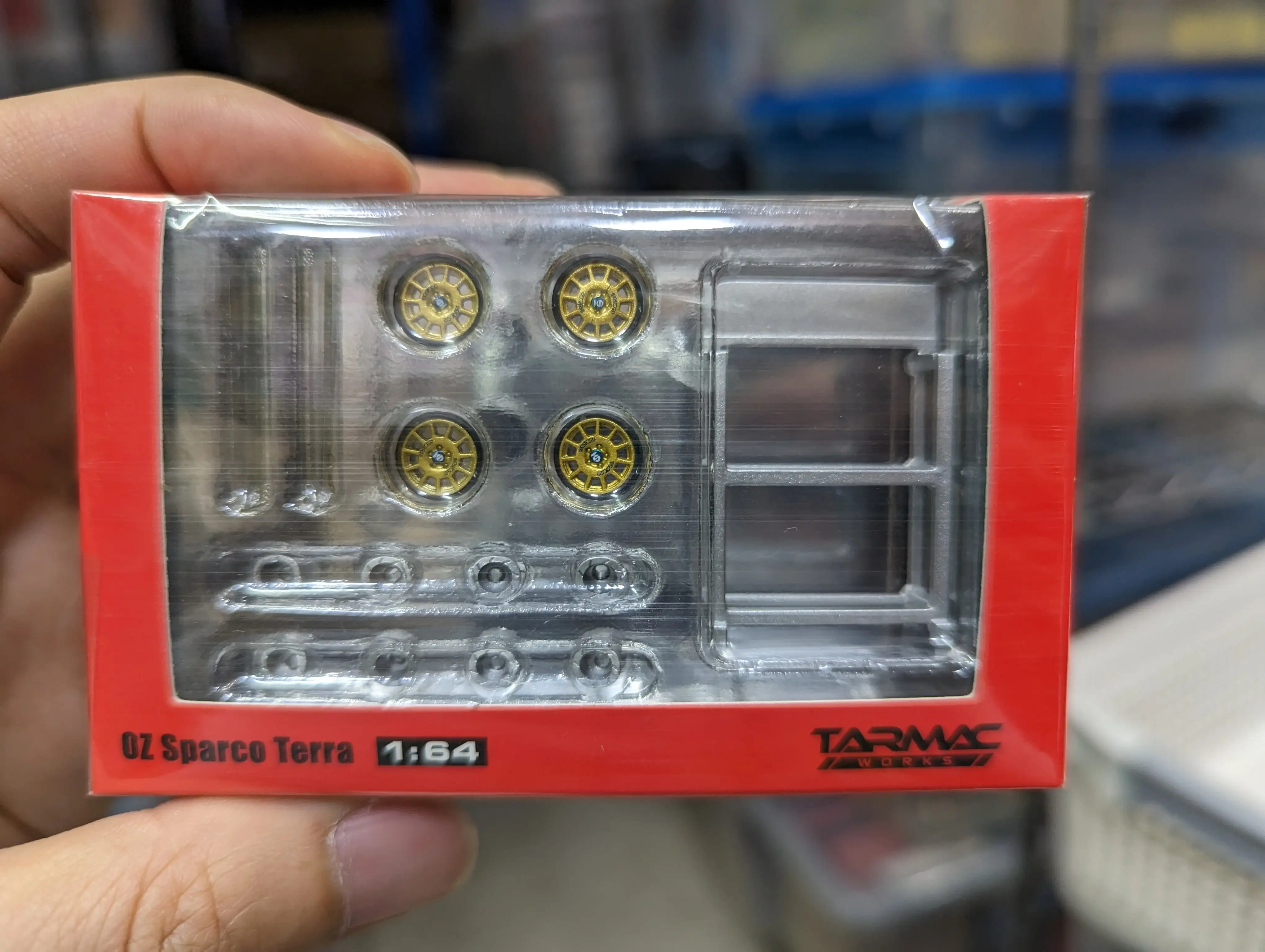 Tarmac Works OZ Sparco Terra
Gold 1:64 SCALE