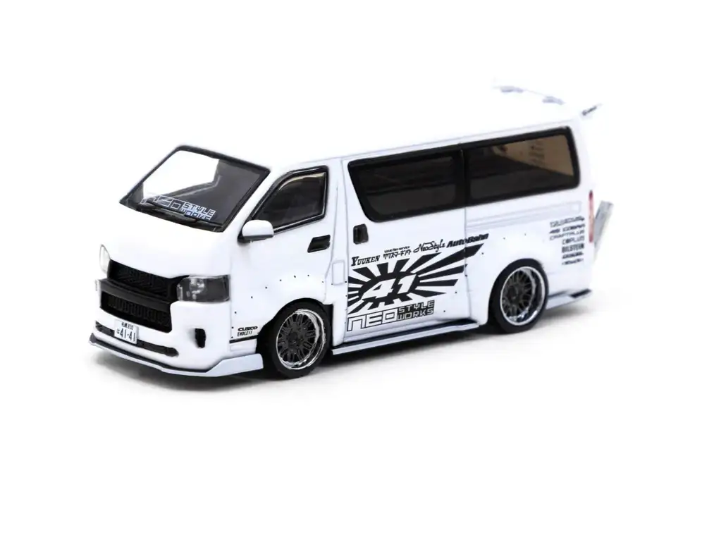 Tarmac Works 1:64 Toyota Hiace Widebody
White