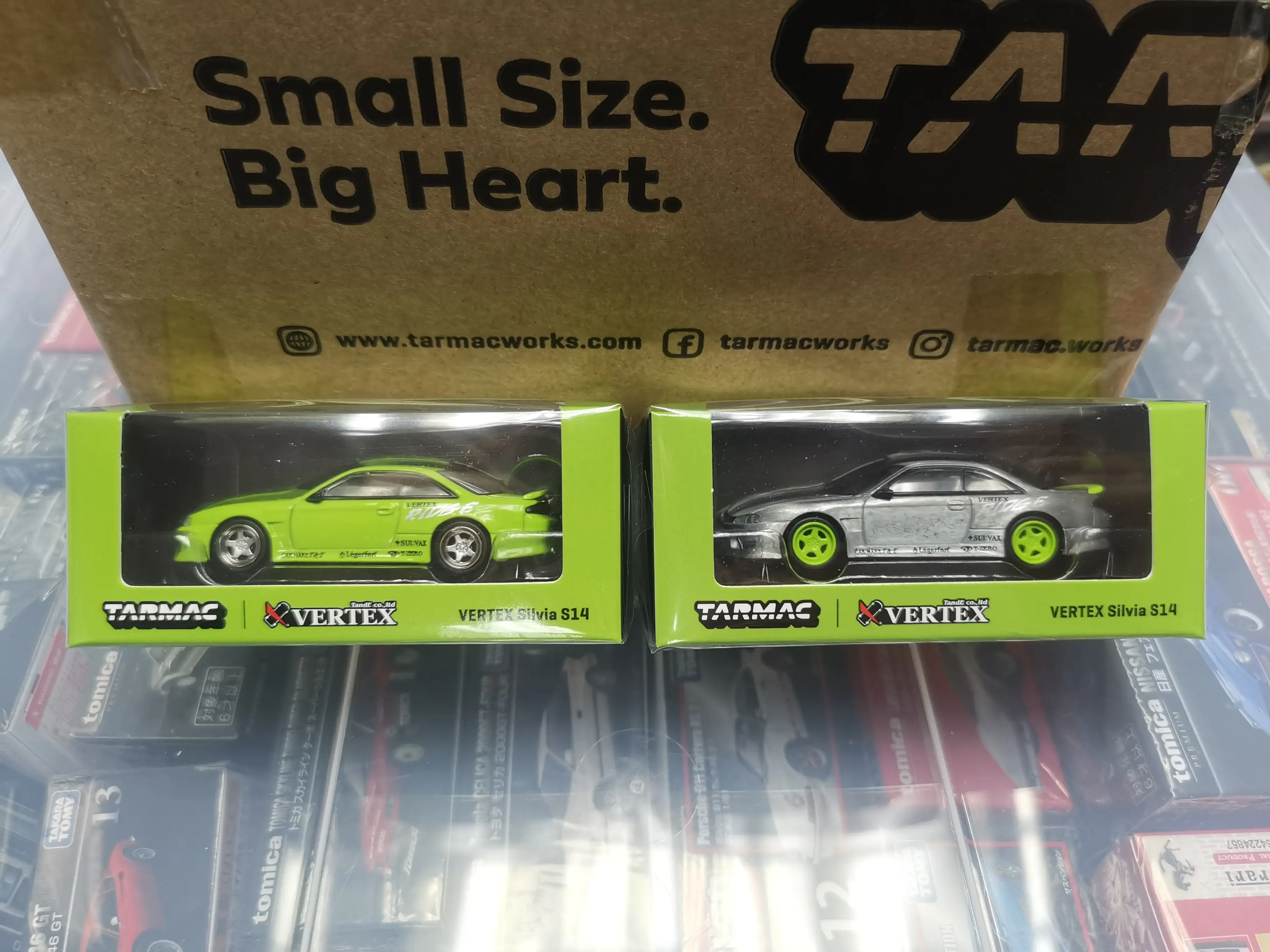 Tarmac Works x VERTEX Nissan Silvia S14 Light Green - Image 4