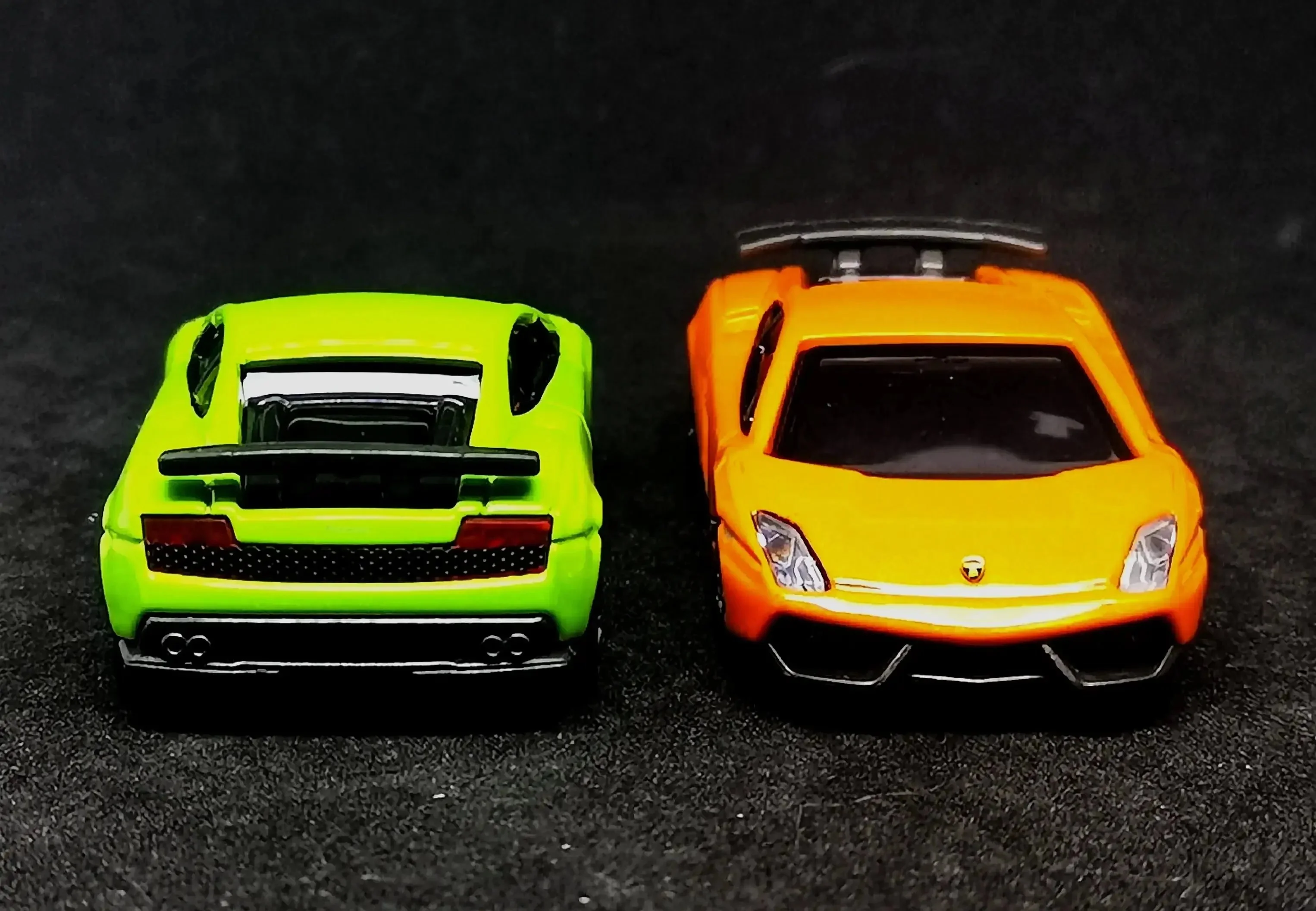 Tomica Premium No.33 Gallardo Super Leggera set of two - Image 2