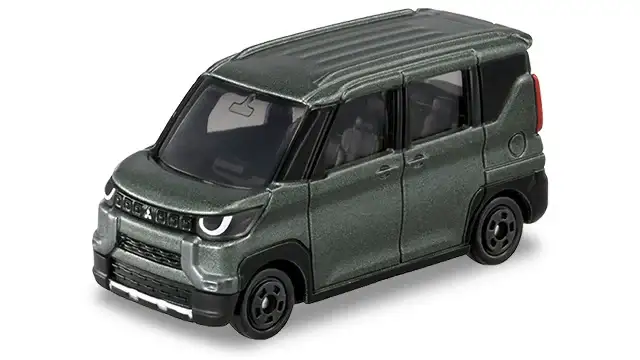 Tomica #24 Mitsubishi Delica Mini
