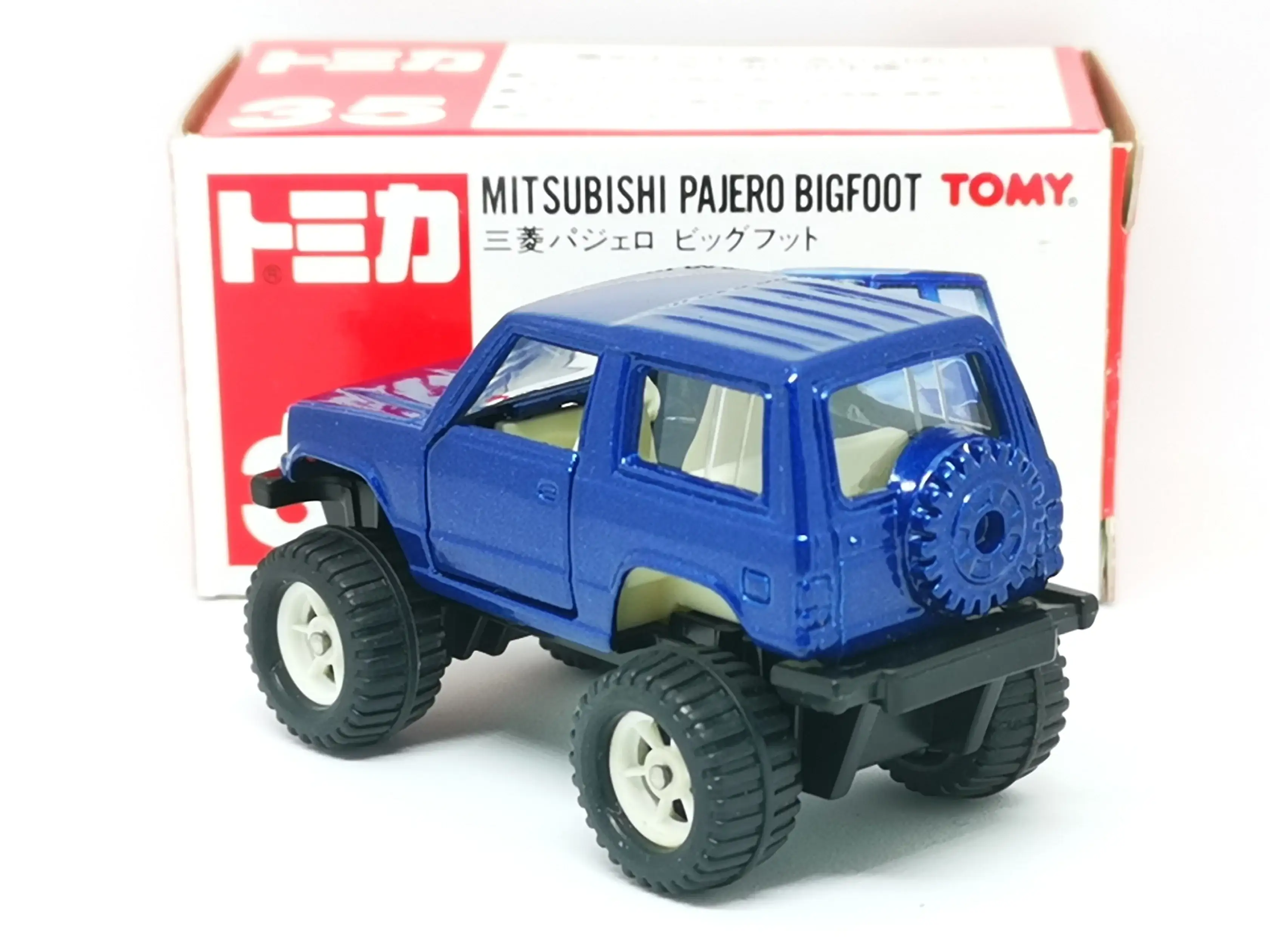 Tomica #35 Mitsubishi Pajero Bigfoot - Image 3