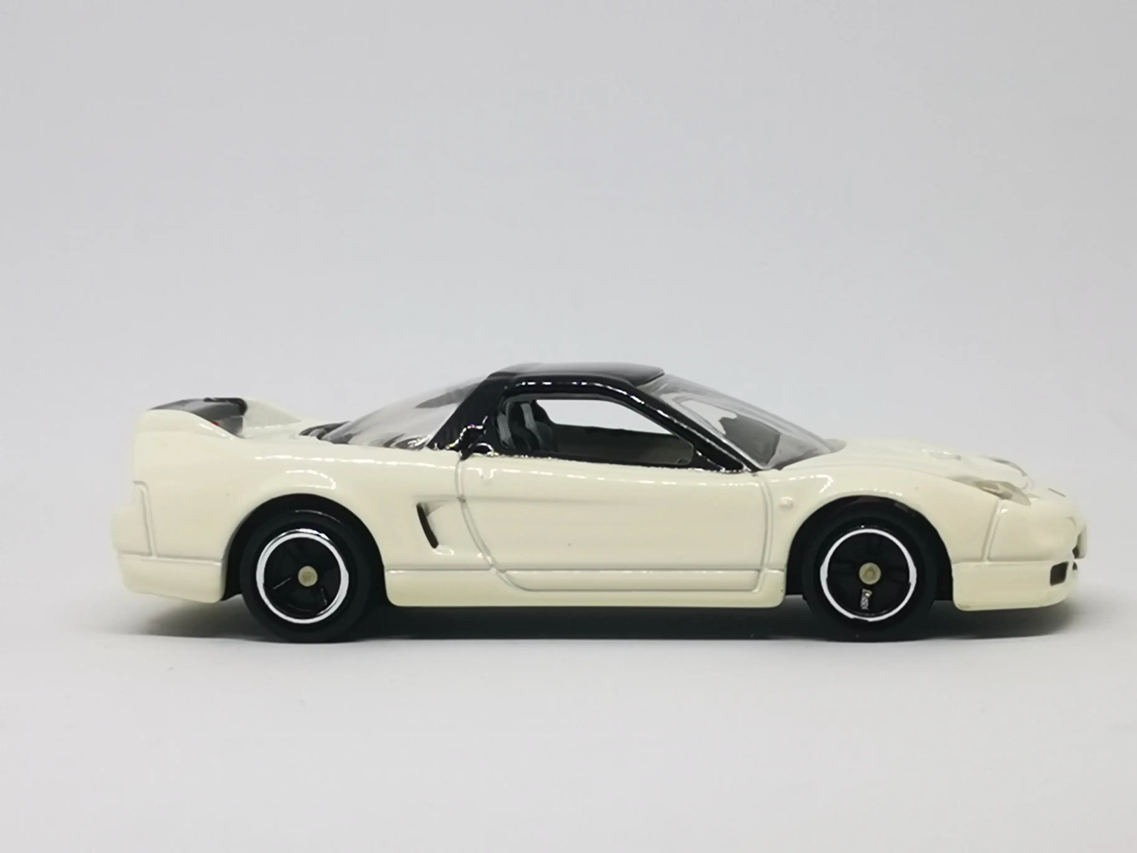 Tomica 50th Anniversary Honda NSX-R Japan Book Store Exclsive - Image 5