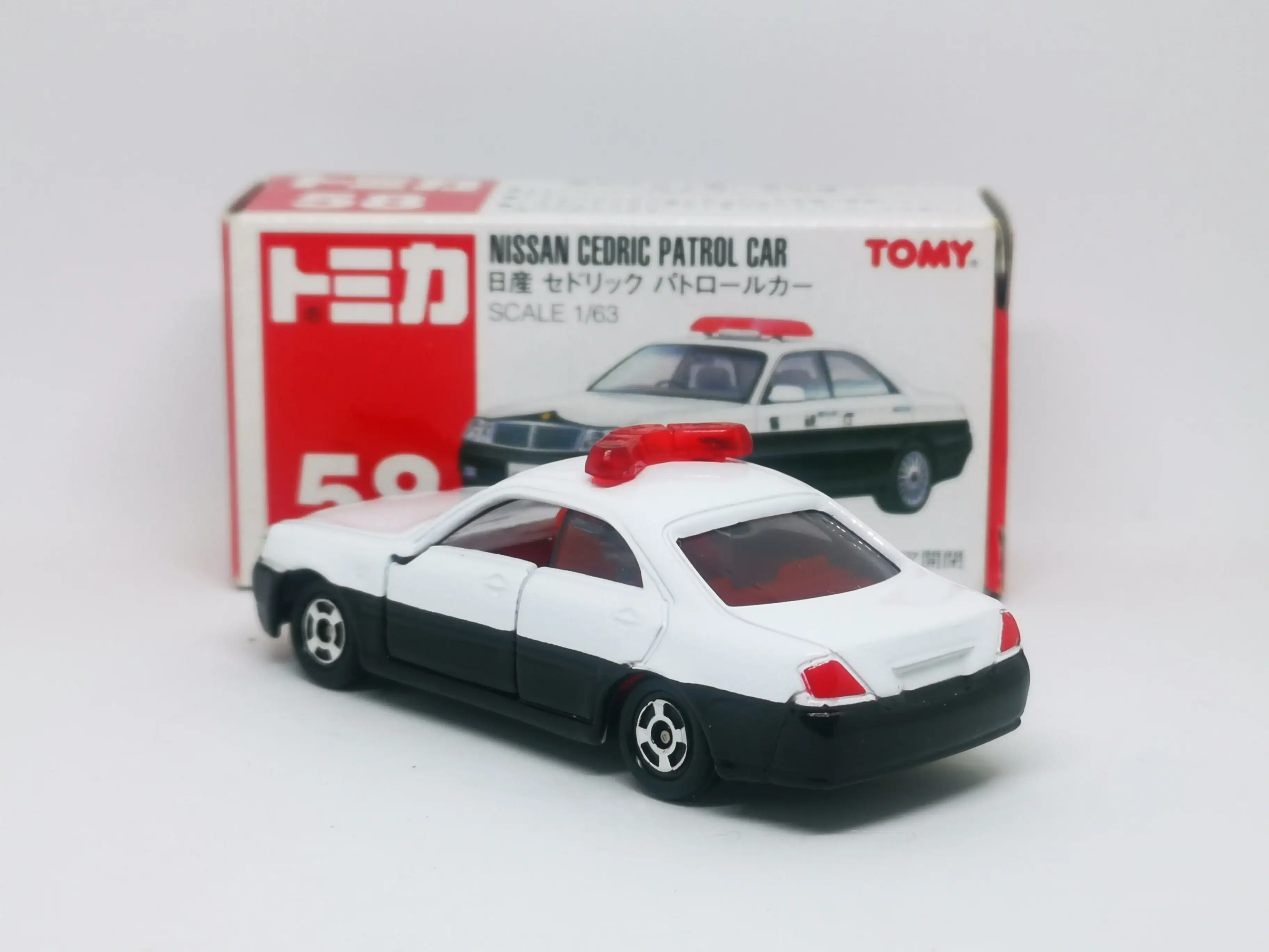Tomica #58 Nissan Cedric Japan Patrol Car - Image 3