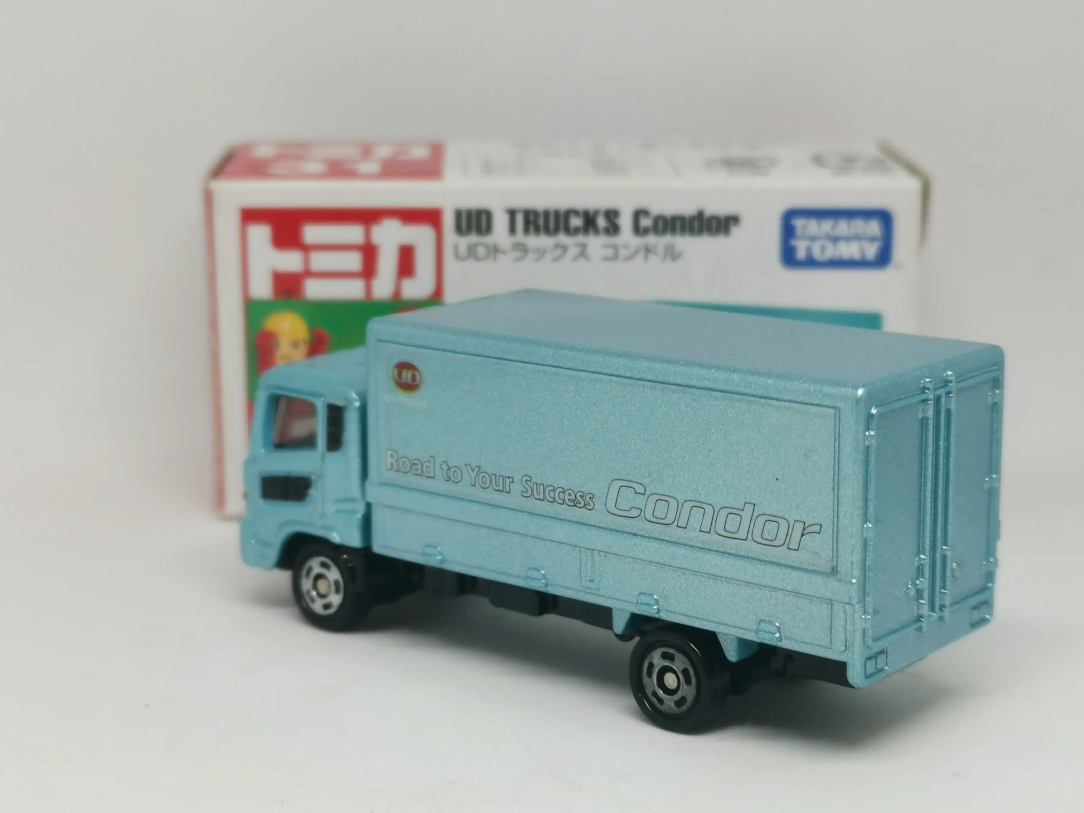 Tomica #31 UD Trucks Condor - Image 2