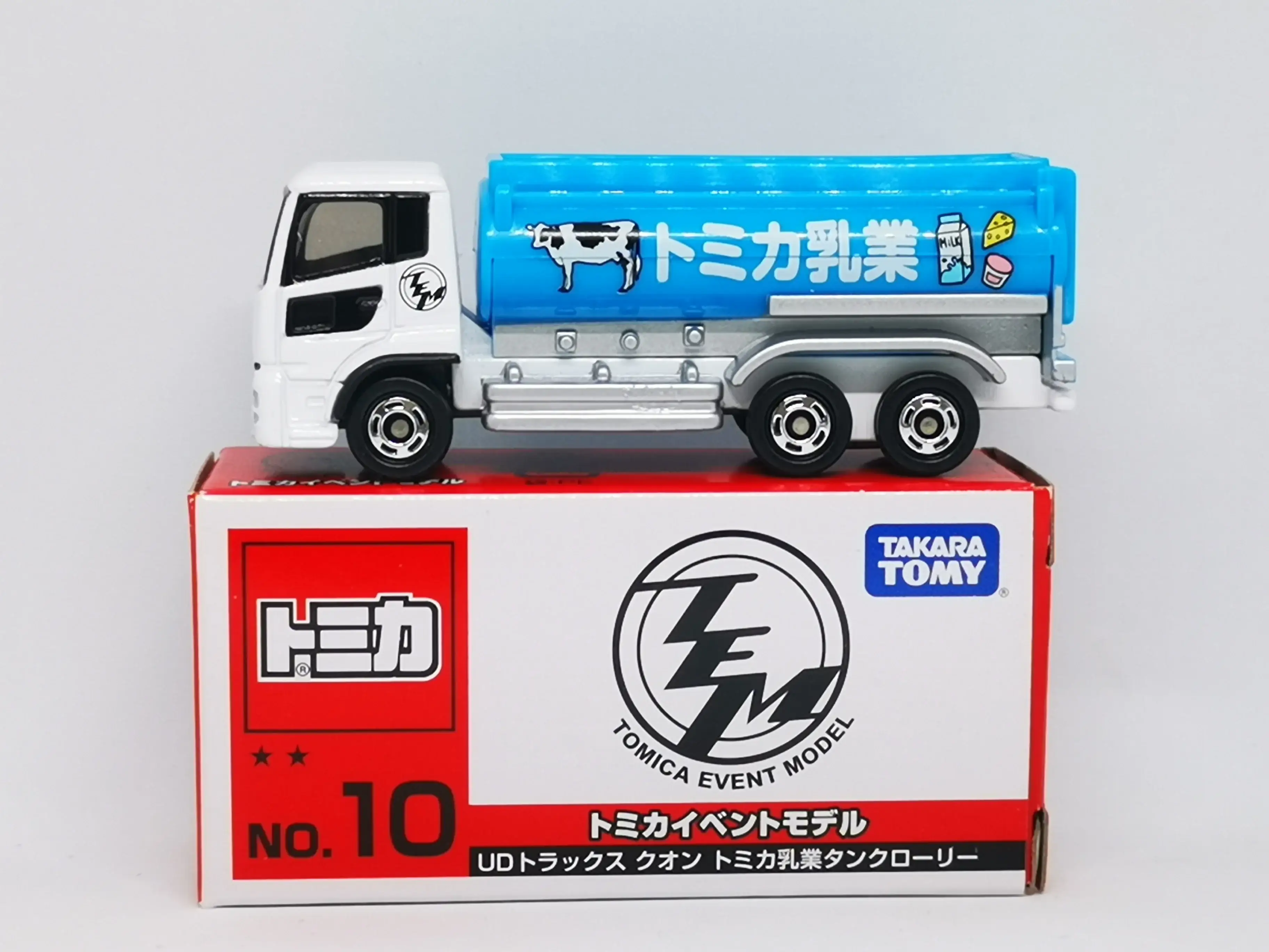 Tomica Event Model #10 UD Trucks Quon
Milk Tank Lorry - Image 2