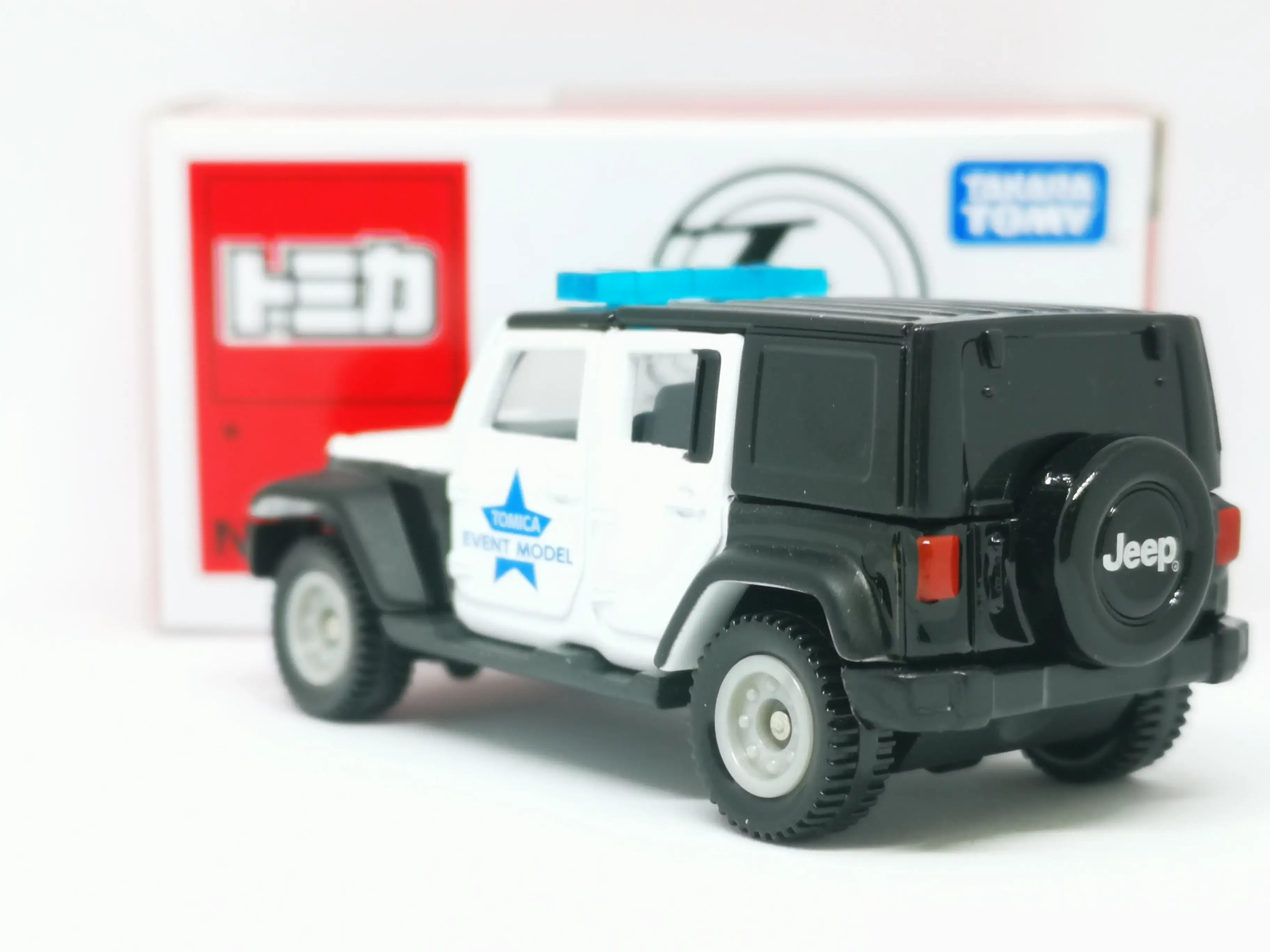 Tomica Event Model #25 Jeep Wrangler - Image 2