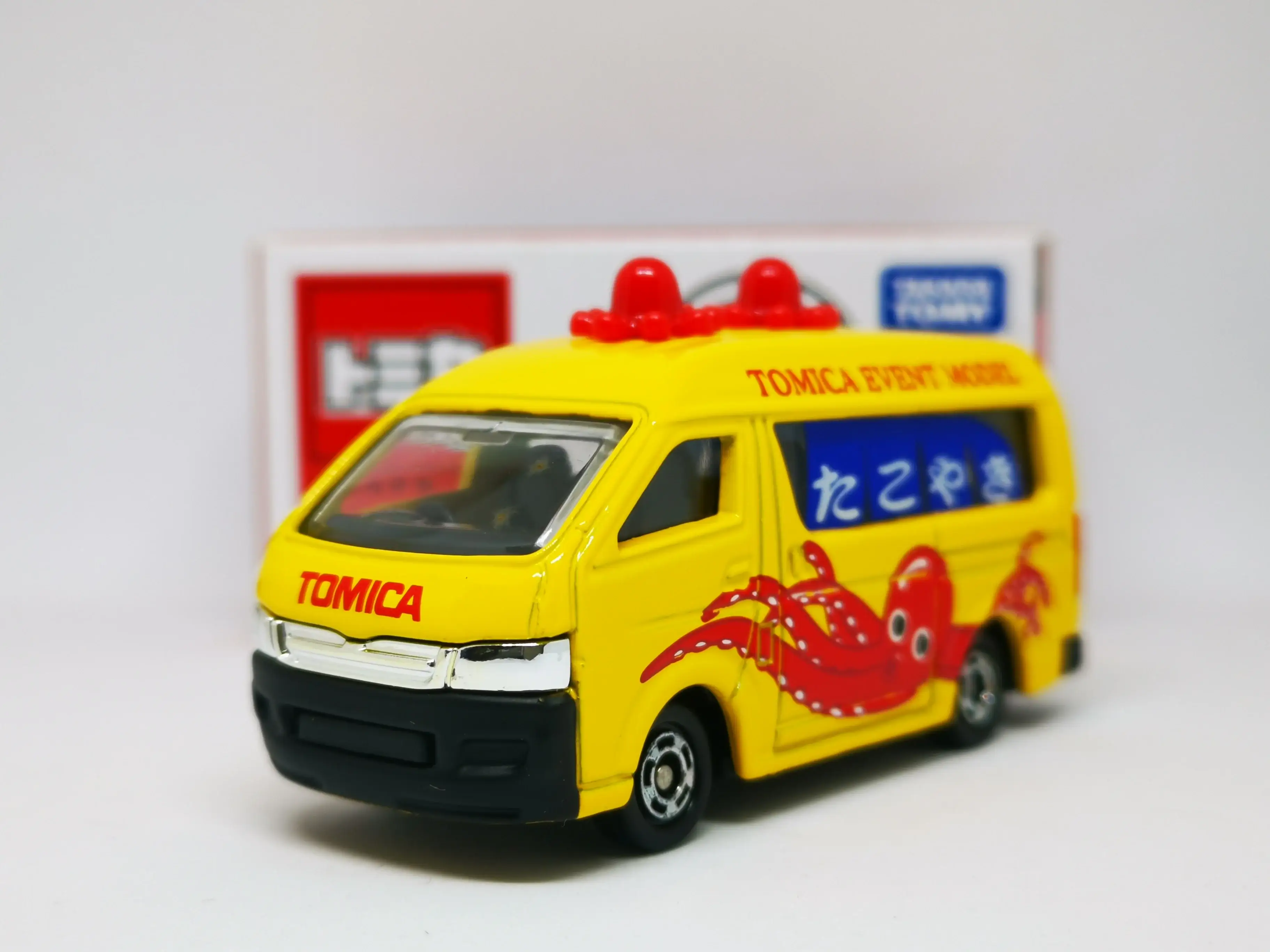 Tomica Event Model #5 Toyota Hiace - Image 2