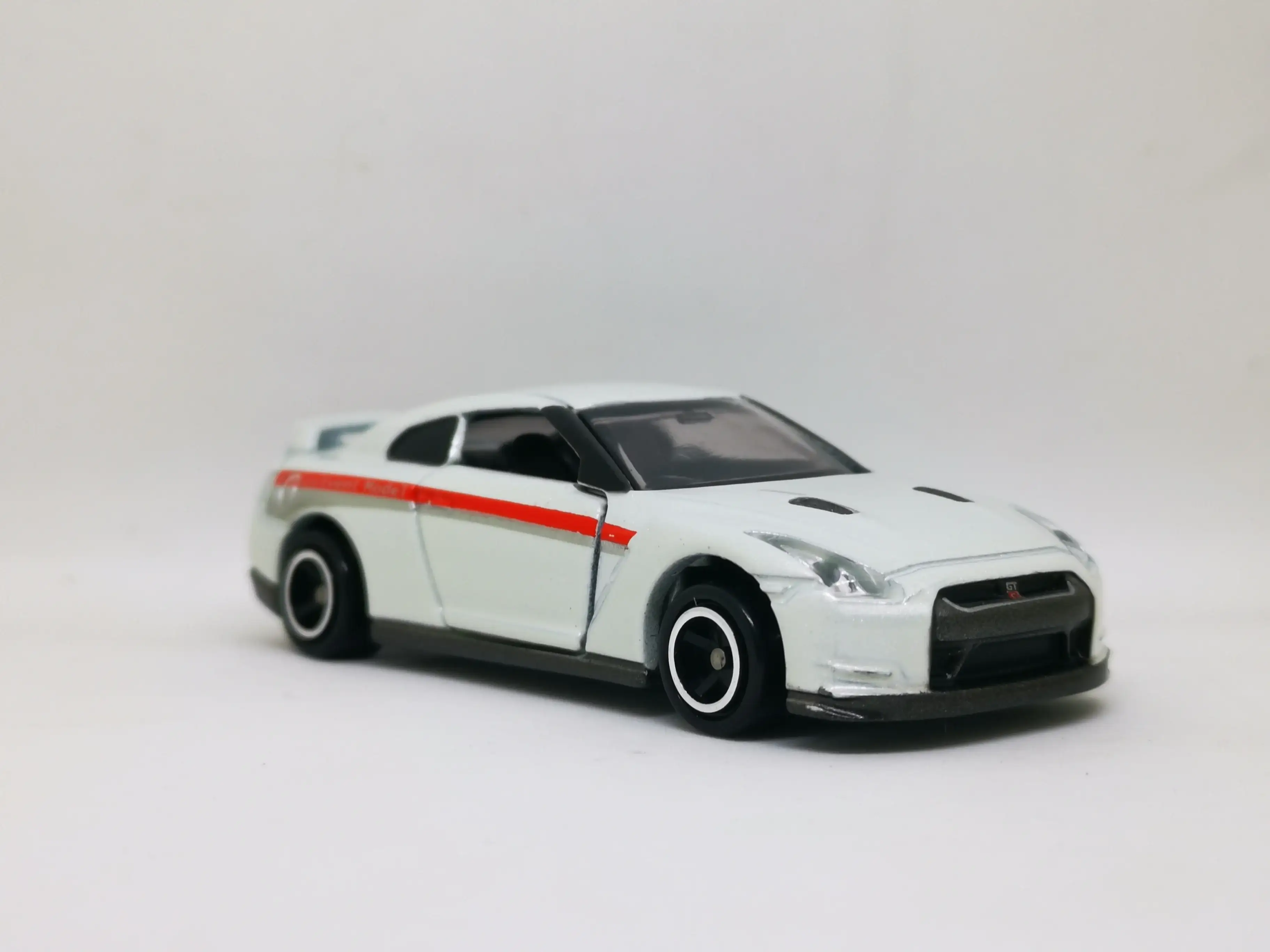 Tomica Event Model Car #9 Nissan GT-R - Image 4