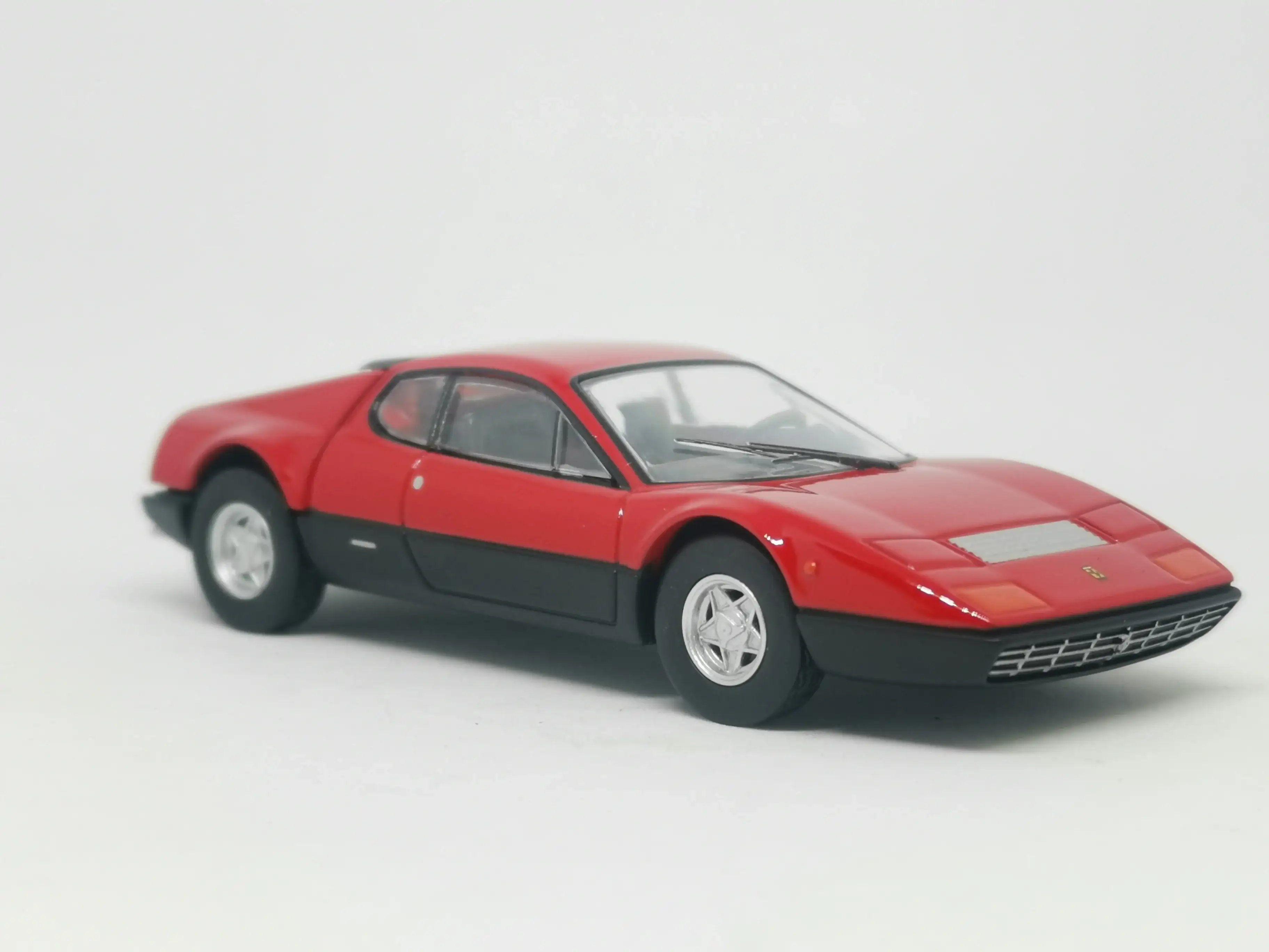 Tomica Limited Vintage Ferrari 365 GT4 BB (Red) - Image 3