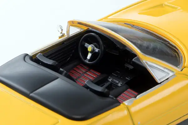 Tomica Limited Vintage Ferrari 365 GTS4 (Yellow) - Image 3