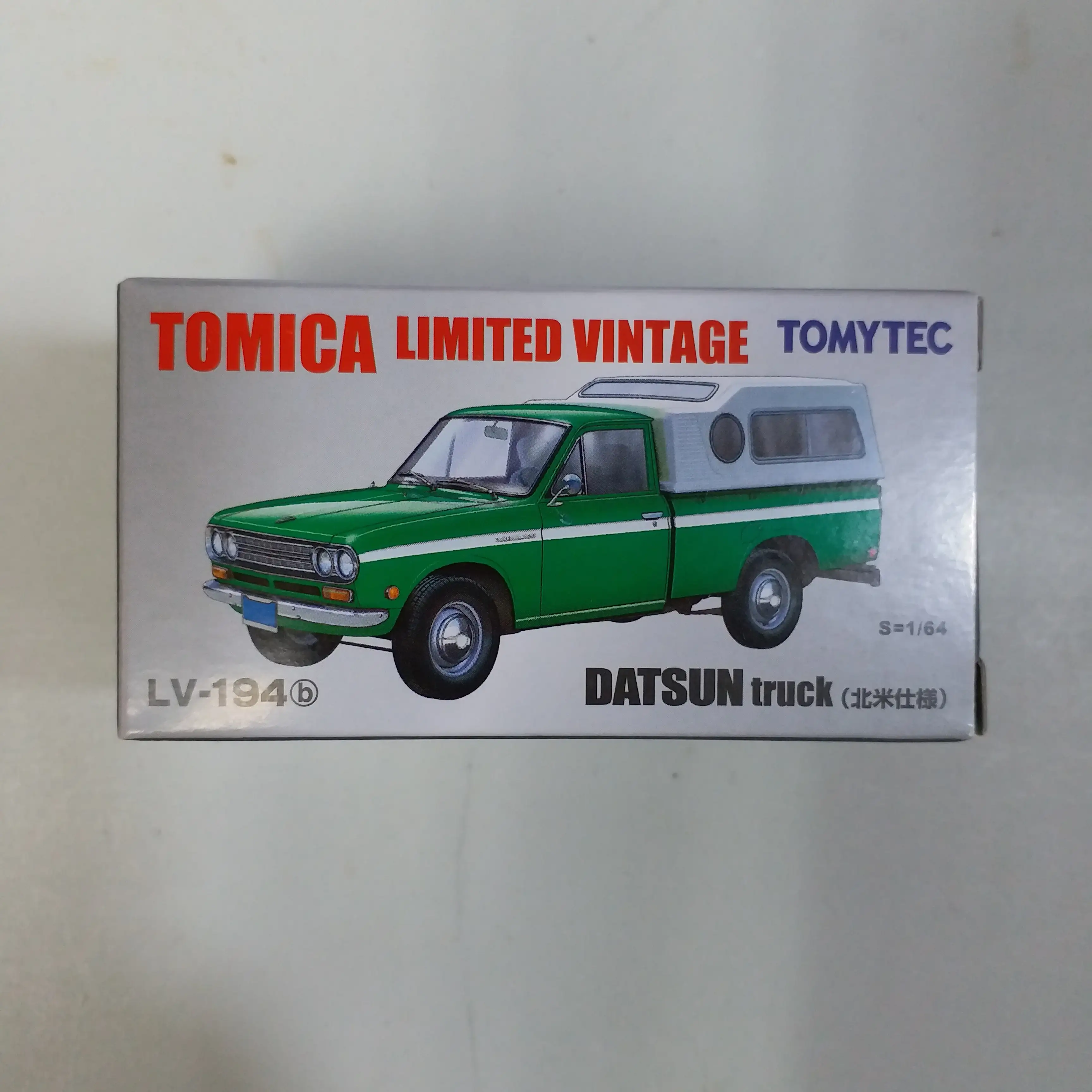Tomica Limited Vintage LV-194b Datsun Truck North American specification (Green) - Image 3