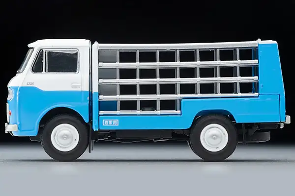 Tomica Limited Vintage LV-210a Mazda E2000 bottle car (white/light blue) - Image 5