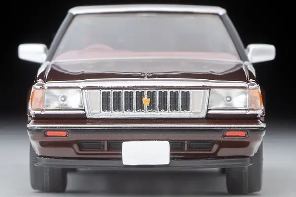 Tomica Limited Vintage LV-N175c Toyota Crown Hardtop Supercharged Royal Saloon (Wine) 1985 model - Image 3