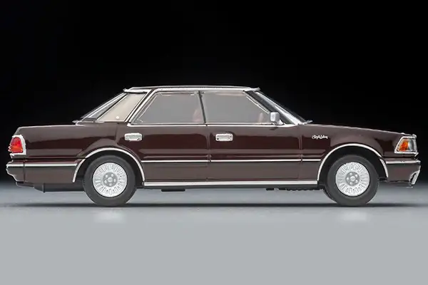 Tomica Limited Vintage LV-N175c Toyota Crown Hardtop Supercharged Royal Saloon (Wine) 1985 model - Image 4