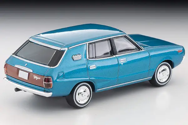 Tomica Limited Vintage LV-N55b Nissan Skyline Kenmeri Wagon 1800 Sporty GL (blue) 1972 model - Image 2