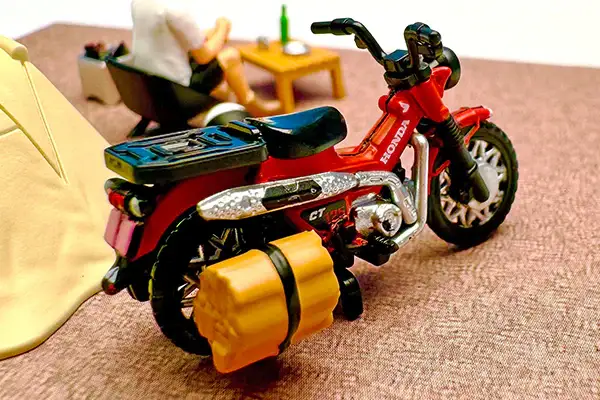 Tomica Limited Vintage Neo Diocolle 64 #CarSnap 30a Solo Camping (Honda CT125 Hunter Cub included) - Image 4