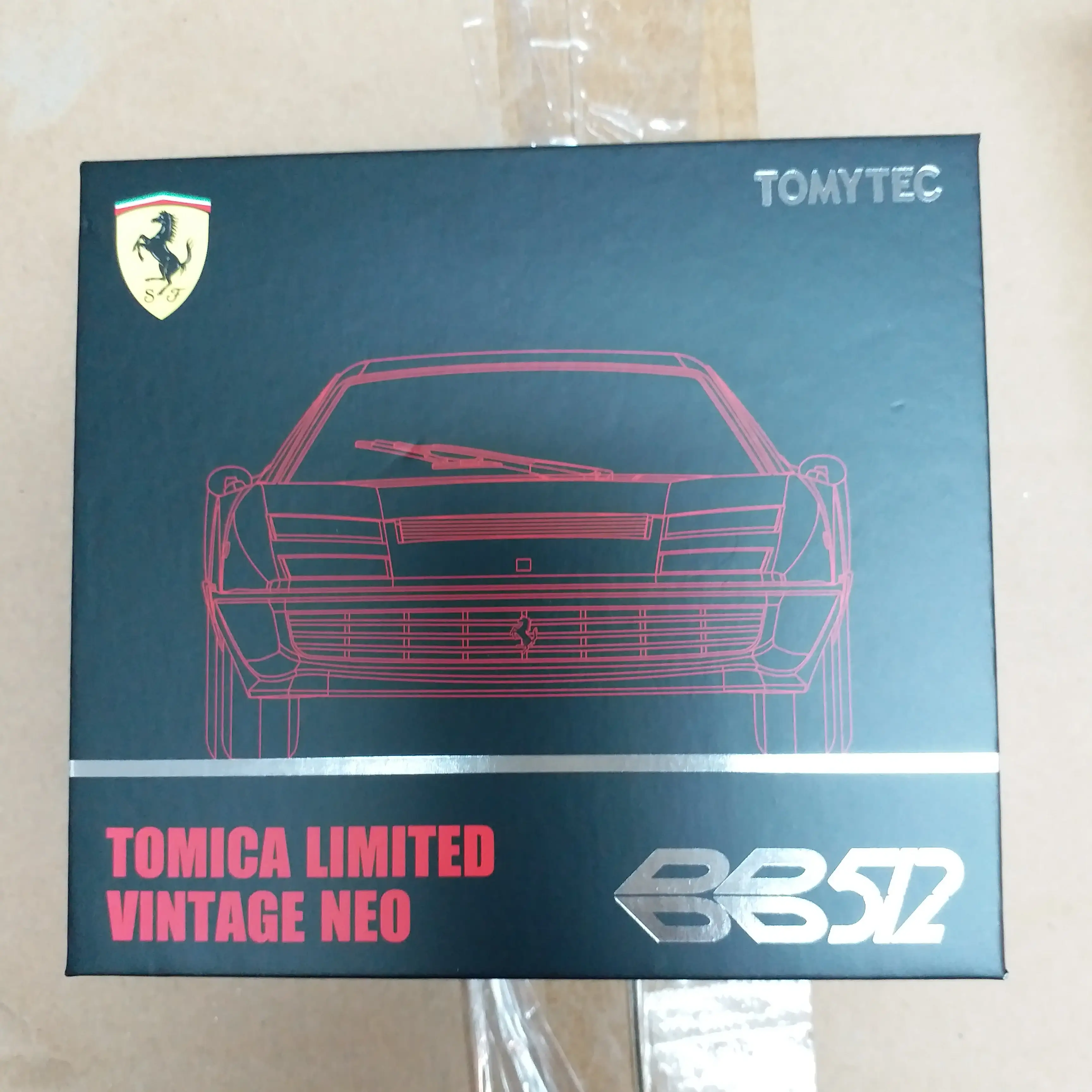 Tomica Limited Vintage Neo
Ferrari 512 BB (RED) - Image 3