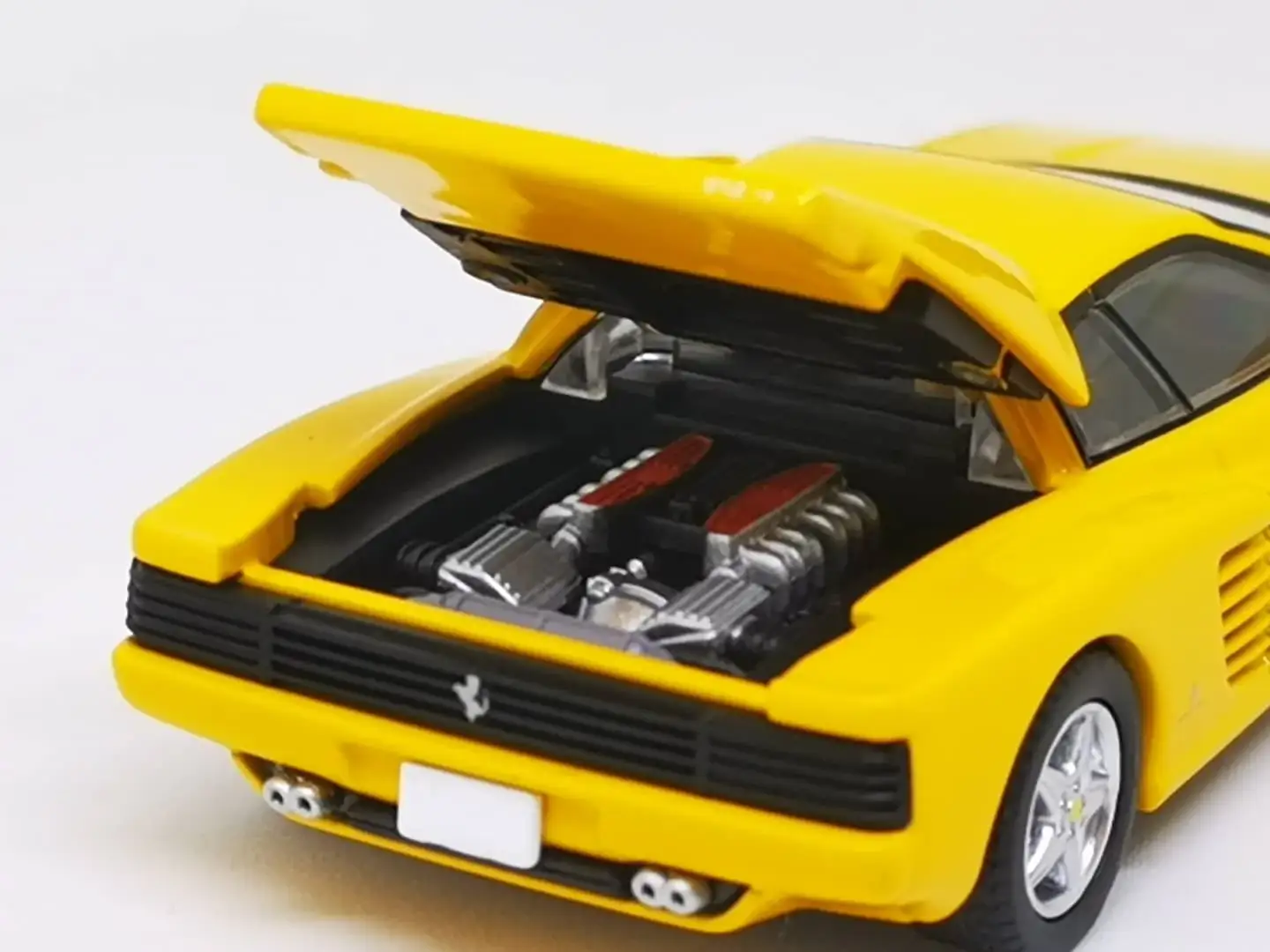 Tomica Limited Vintage Neo
Ferrari 512TR web store exclusive - Image 4