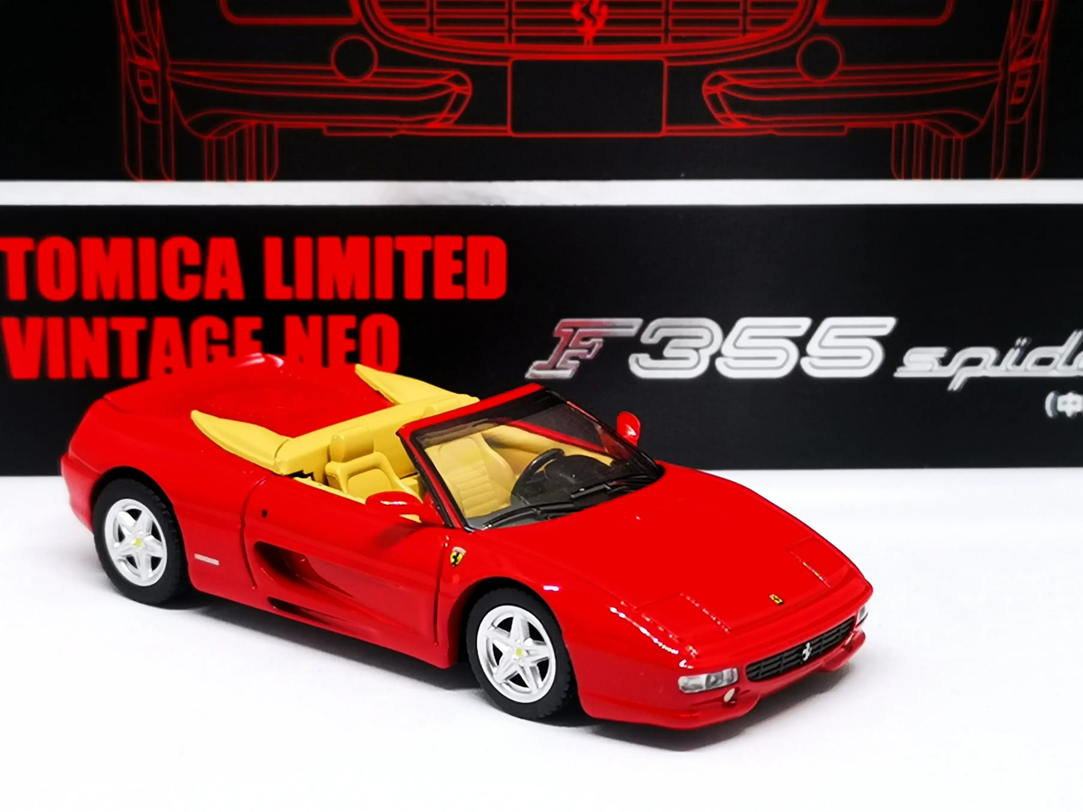 Tomica Limited Vintage Neo
Ferrari F355 Spider - Image 2