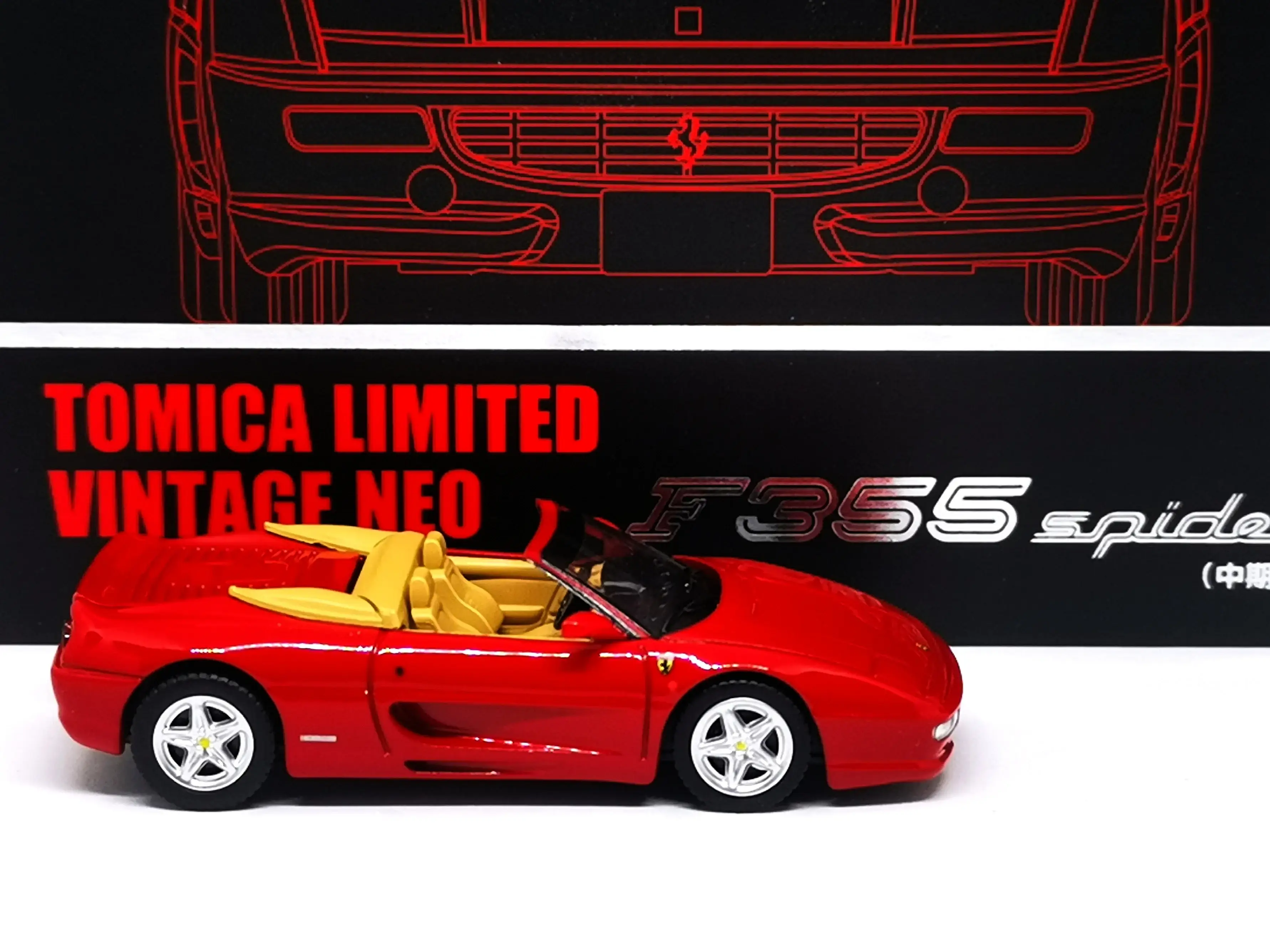Tomica Limited Vintage Neo
Ferrari F355 Spider - Image 7