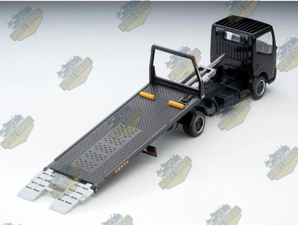 Tomica Limited Vintage Neo Hong Kong Exclusive Nissan Atlas F24 Safety Loader (Black) - Image 2