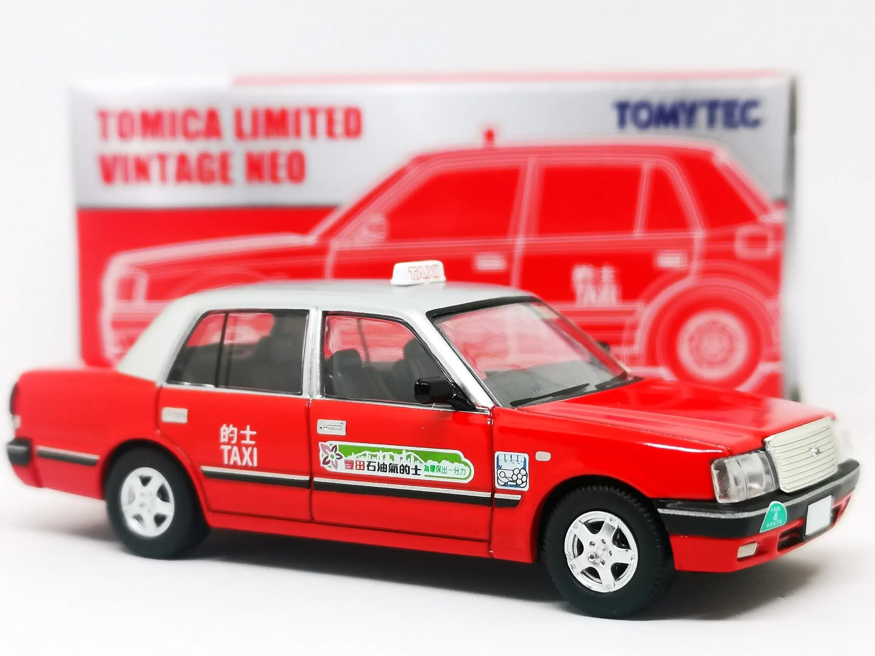 Tomica Limited Vintage Neo Hong Kong Exclusive Toyota Crown Comfort Hong Kong Taxi - Image 2